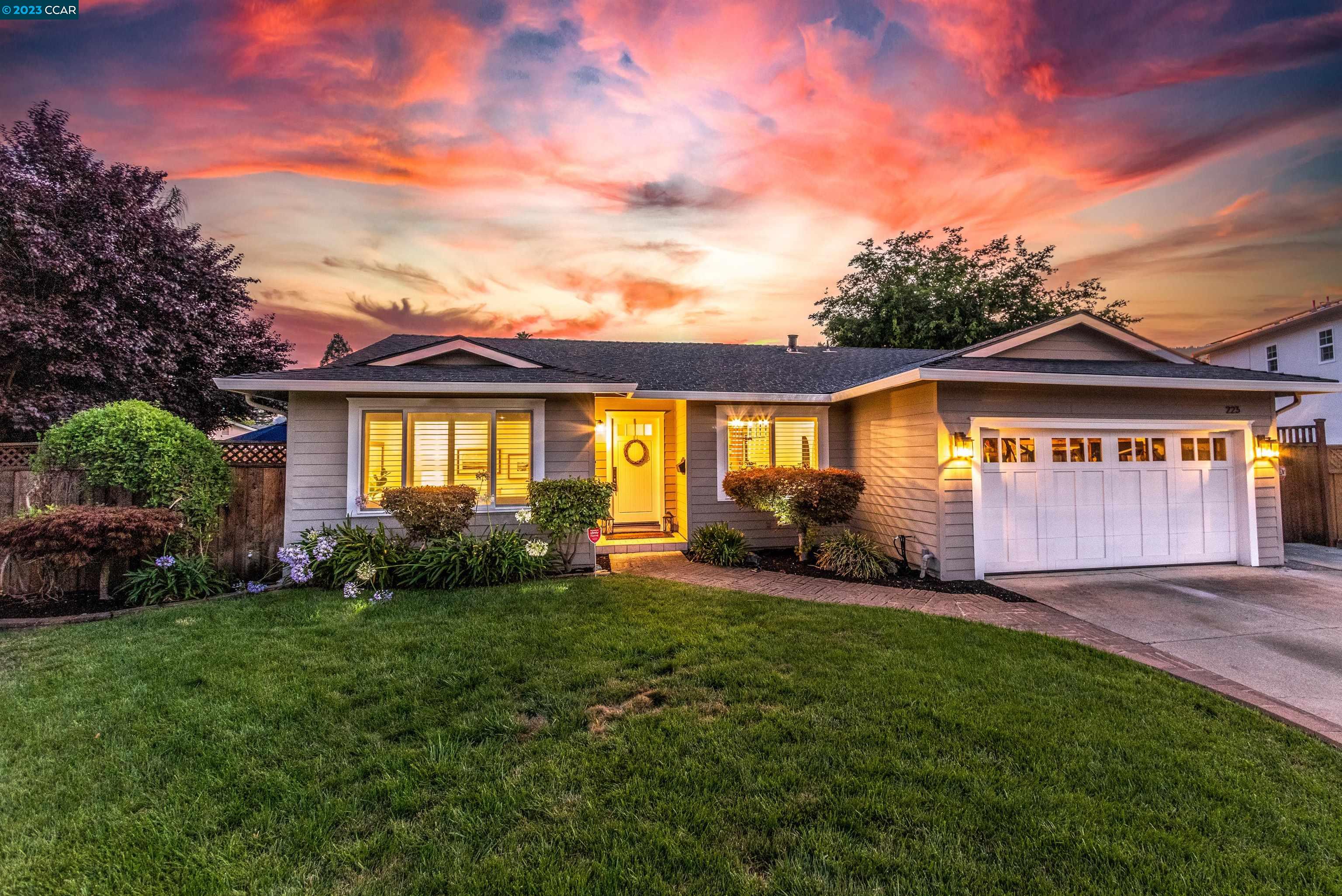 Detail Gallery Image 1 of 1 For 223 Weymouth Ct, San Ramon,  CA 94583 - 4 Beds | 2 Baths
