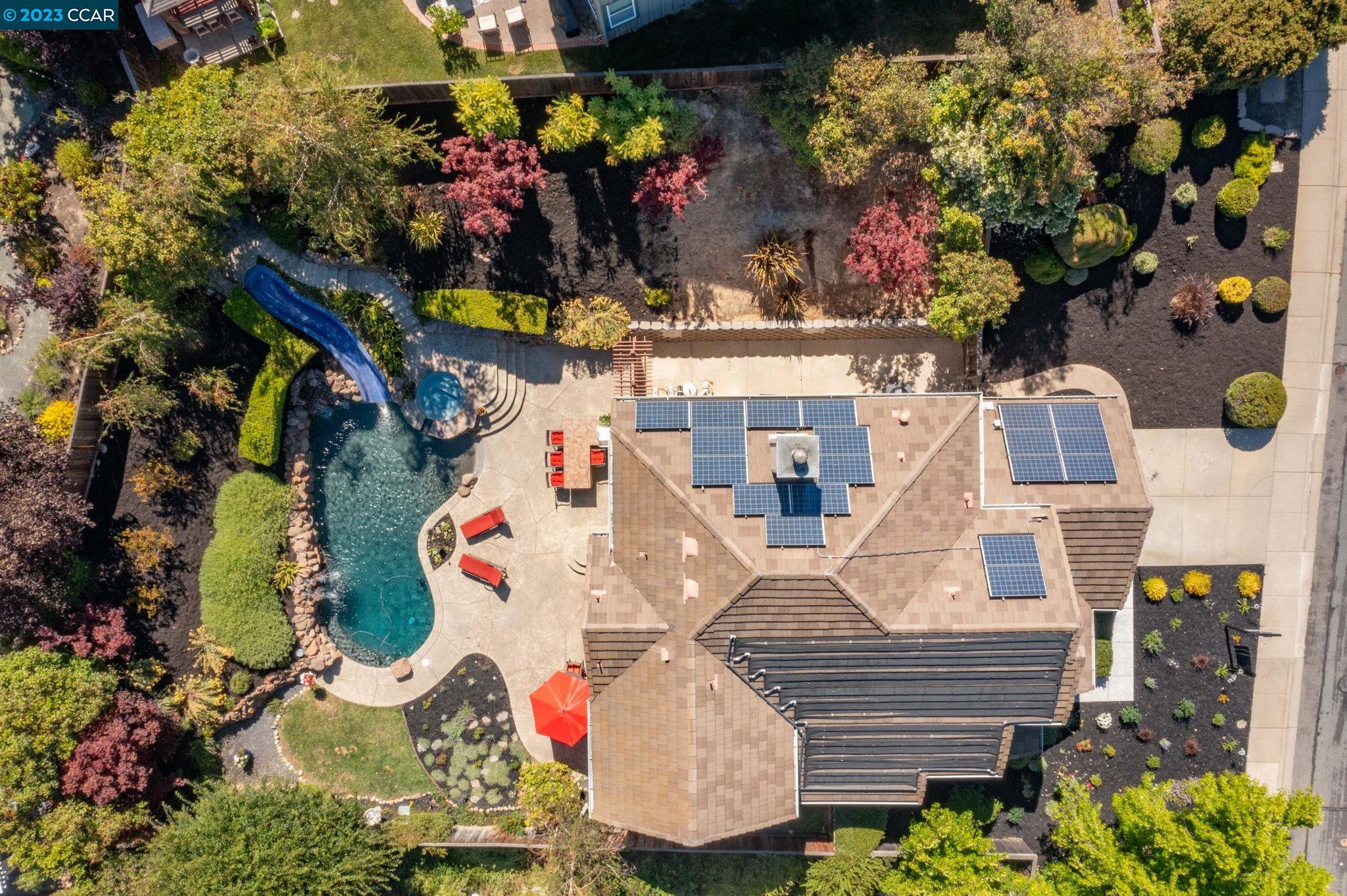 Detail Gallery Image 1 of 1 For 7011 Molluk Way, Clayton,  CA 94517 - 5 Beds | 3 Baths