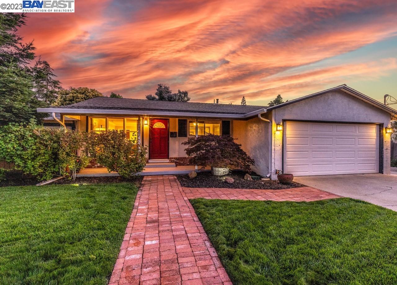 Detail Gallery Image 1 of 1 For 5502 Nebraska Dr, Concord,  CA 94521 - 3 Beds | 2 Baths