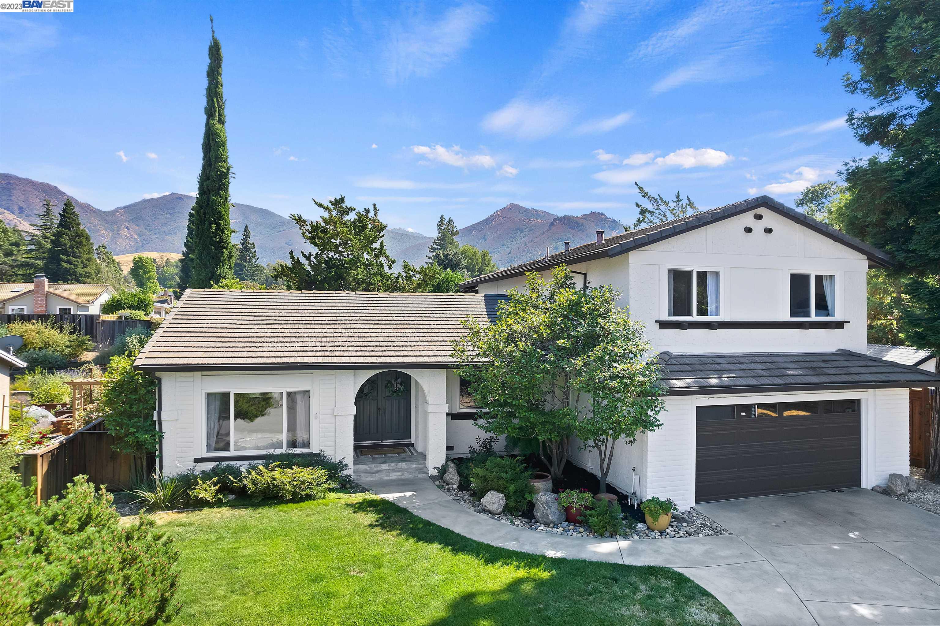 Detail Gallery Image 1 of 1 For 623 W Myrick Ct, Clayton,  CA 94517 - 4 Beds | 2/1 Baths