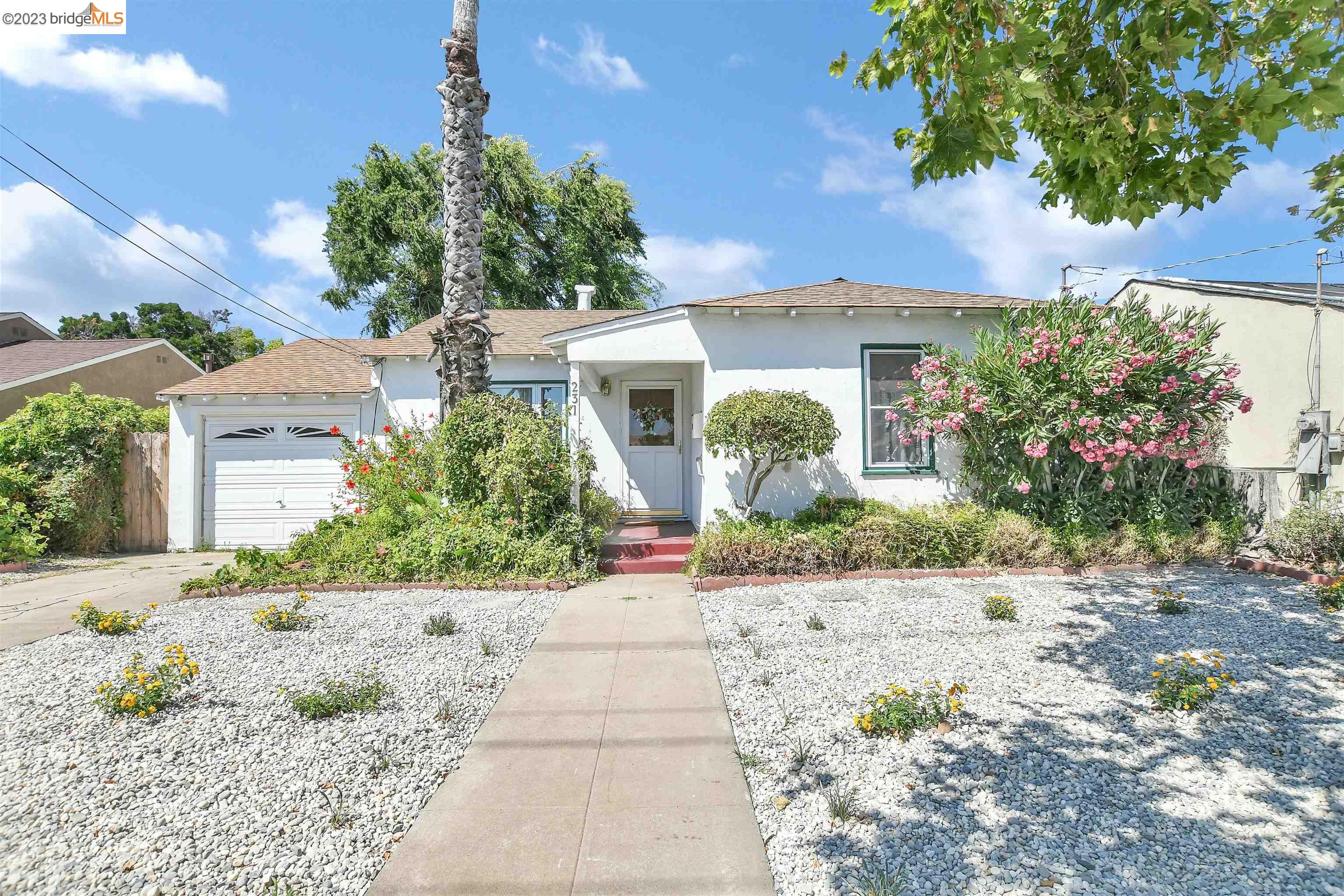 Detail Gallery Image 1 of 1 For 231 California Ave, Pittsburg,  CA 94565 - 2 Beds | 1 Baths
