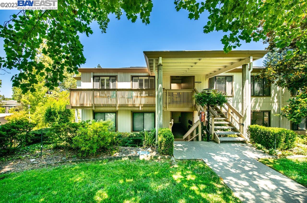MLS: 41033731 Condo For Sale