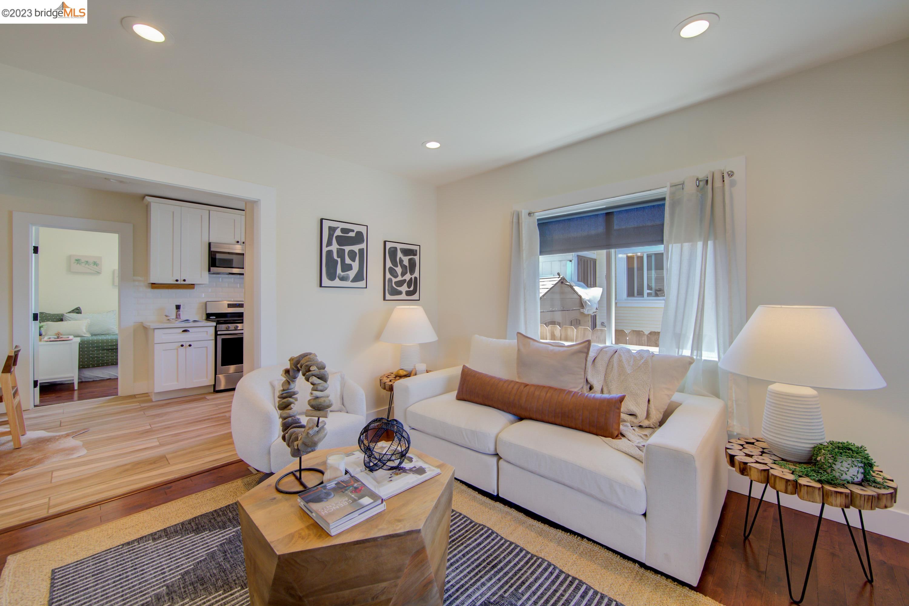 Detail Gallery Image 1 of 1 For 3486 38th Ave, Oakland,  CA 94619 - 2 Beds | 1 Baths