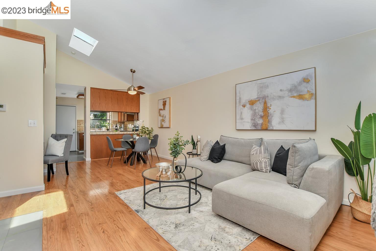 Photo #5: 41034094 Listing 