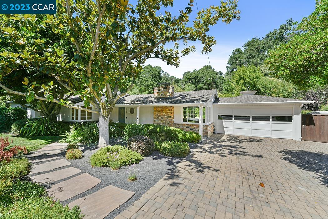 Detail Gallery Image 1 of 1 For 3340 Springhill Rd, Lafayette,  CA 94549 - 3 Beds | 2 Baths