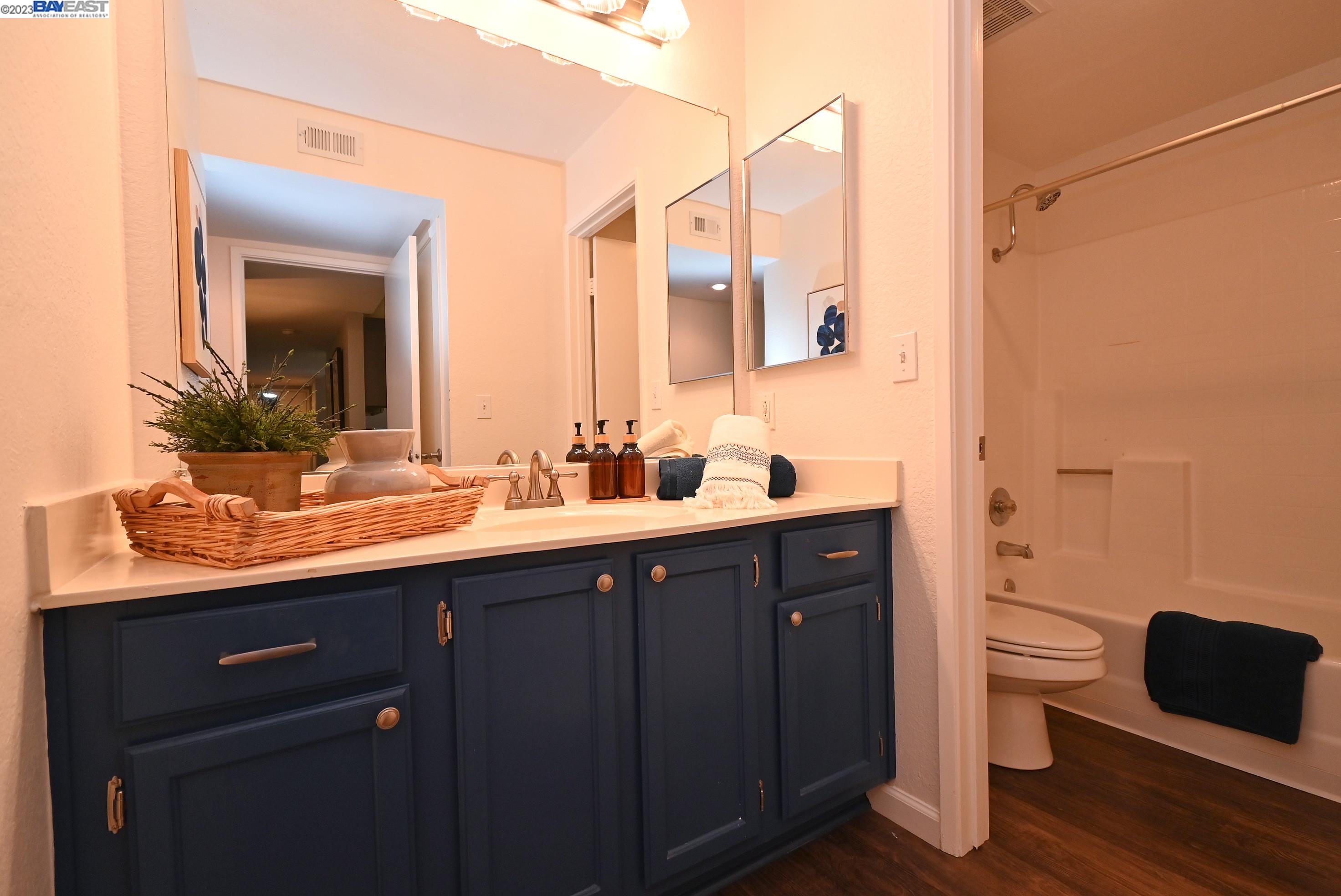 Photo #13: 41034482 Listing: Photo #13