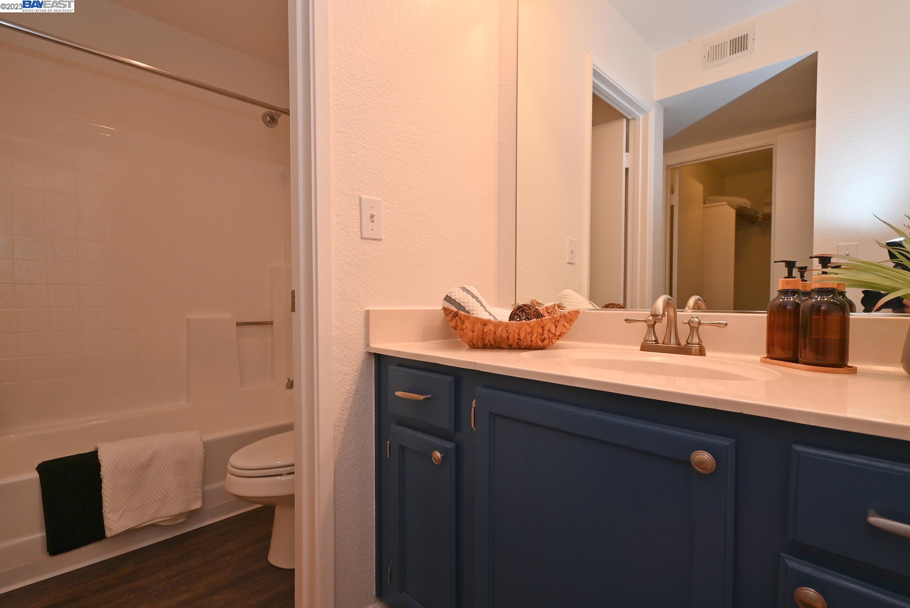 Photo #28: 41034482 Listing: Photo #28