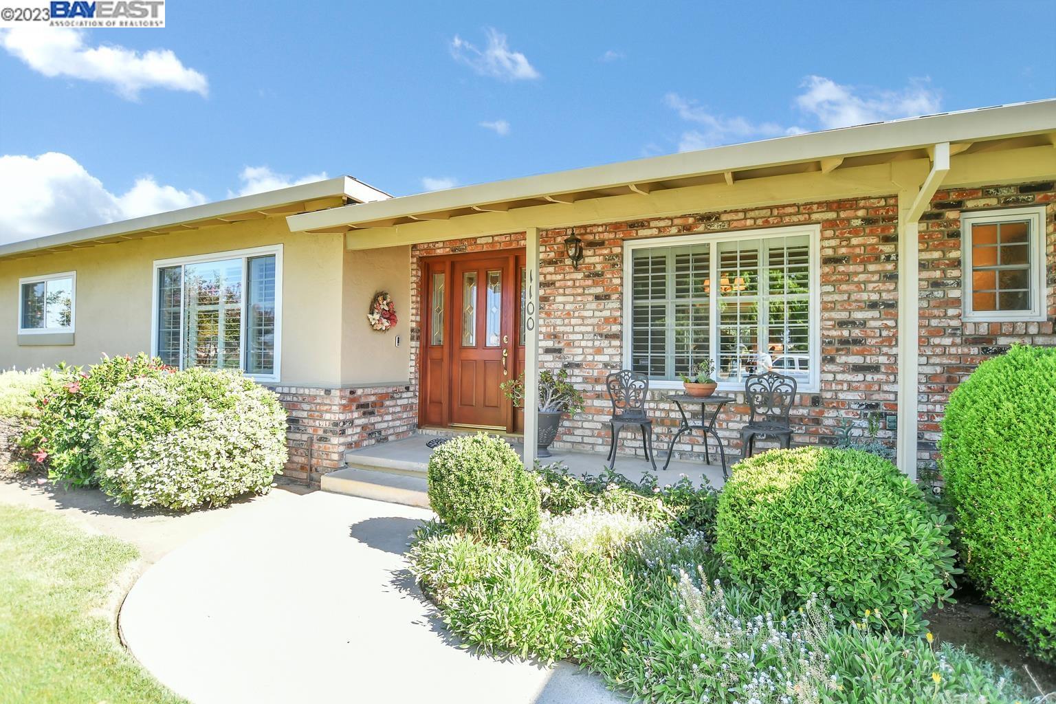 Detail Gallery Image 1 of 1 For 1100 Chestnut St, Brentwood,  CA 94513 - 3 Beds | 2 Baths