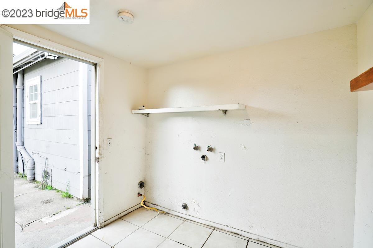 Detail Gallery Image 33 of 36 For 6408 Flora Street, Oakland,  CA 94621-3820 - 2 Beds | 1 Baths