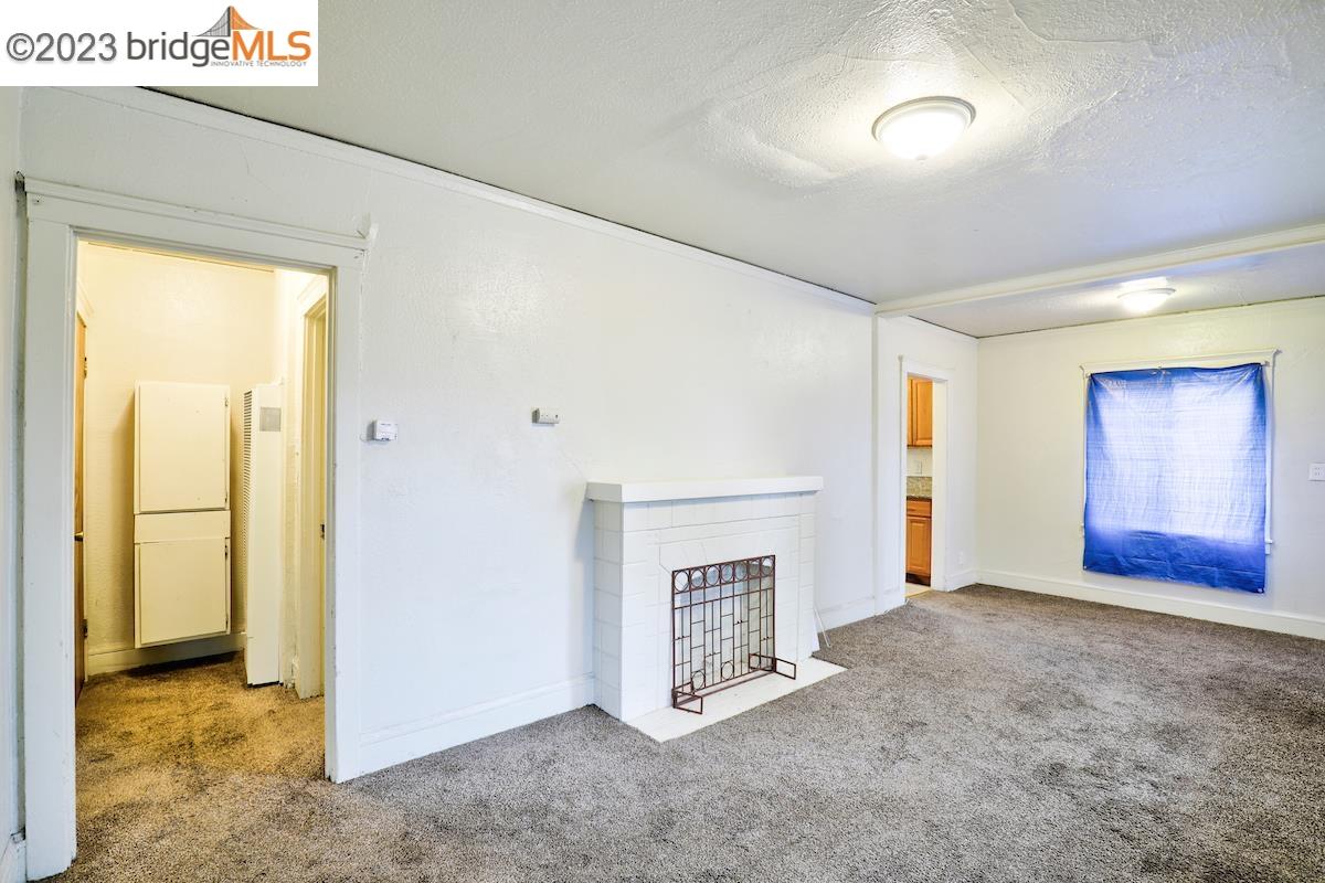 Detail Gallery Image 6 of 36 For 6408 Flora Street, Oakland,  CA 94621-3820 - 2 Beds | 1 Baths