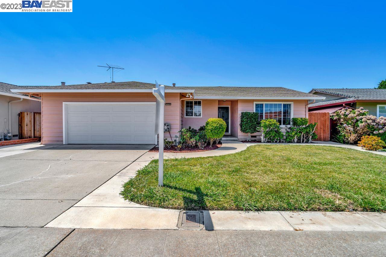 Detail Gallery Image 1 of 1 For 34943 Roberts St, Union City,  CA 94587 - 4 Beds | 2 Baths