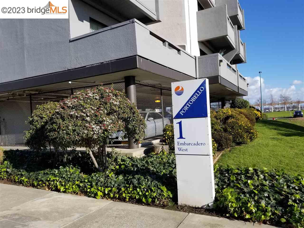 Detail Gallery Image 1 of 1 For 1 Embarcadero #246,  Oakland,  CA 94607 - 1 Beds | 1 Baths