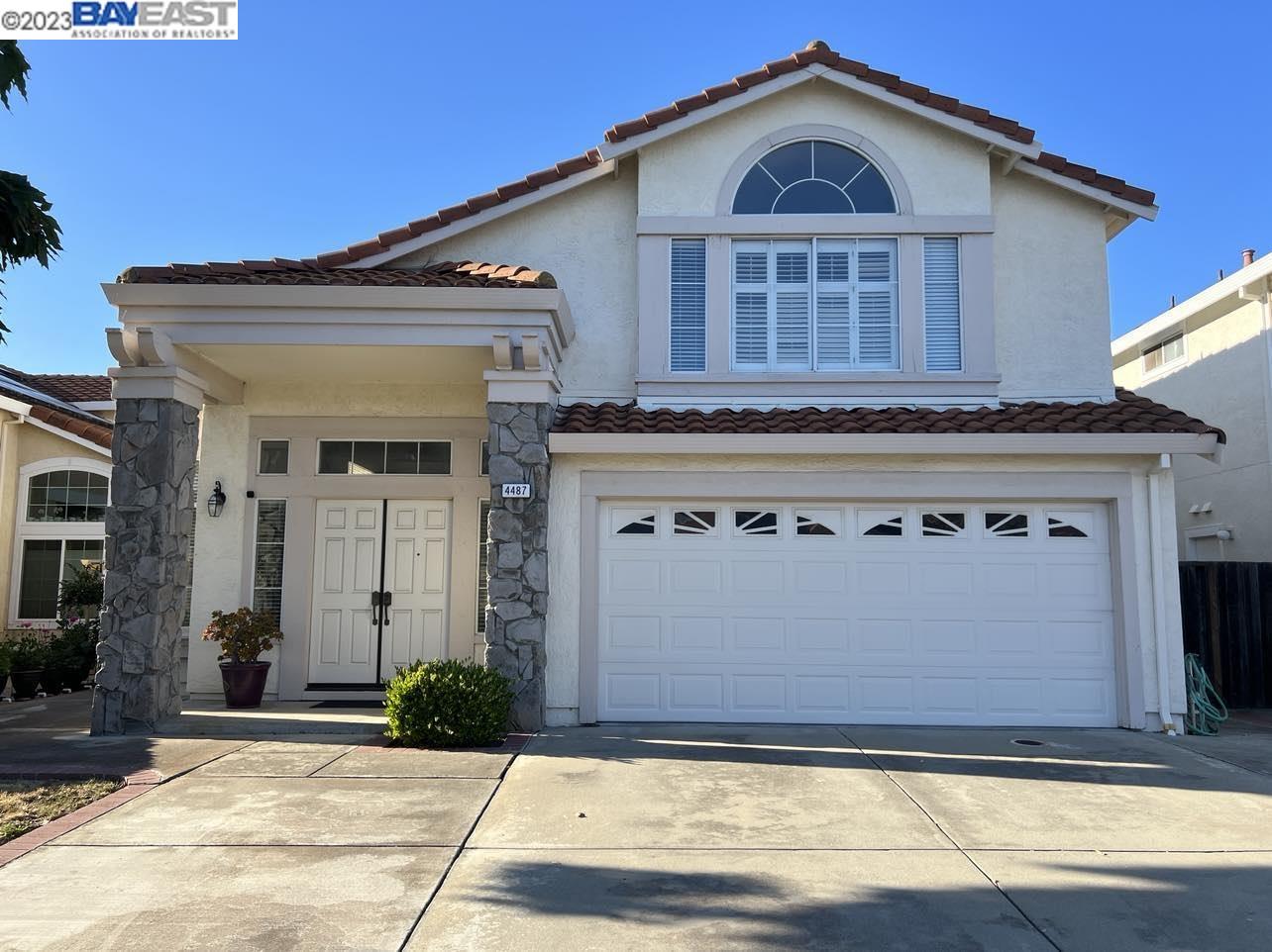 Detail Gallery Image 1 of 1 For 4487 Alvarado Blvd, Union City,  CA 94587 - 4 Beds | 3 Baths