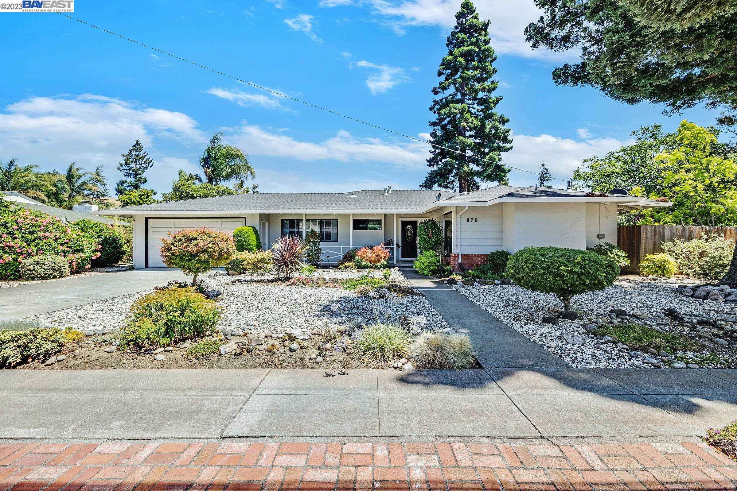 Detail Gallery Image 1 of 1 For 876 Vanda Way, Fremont,  CA 94536 - 3 Beds | 2 Baths