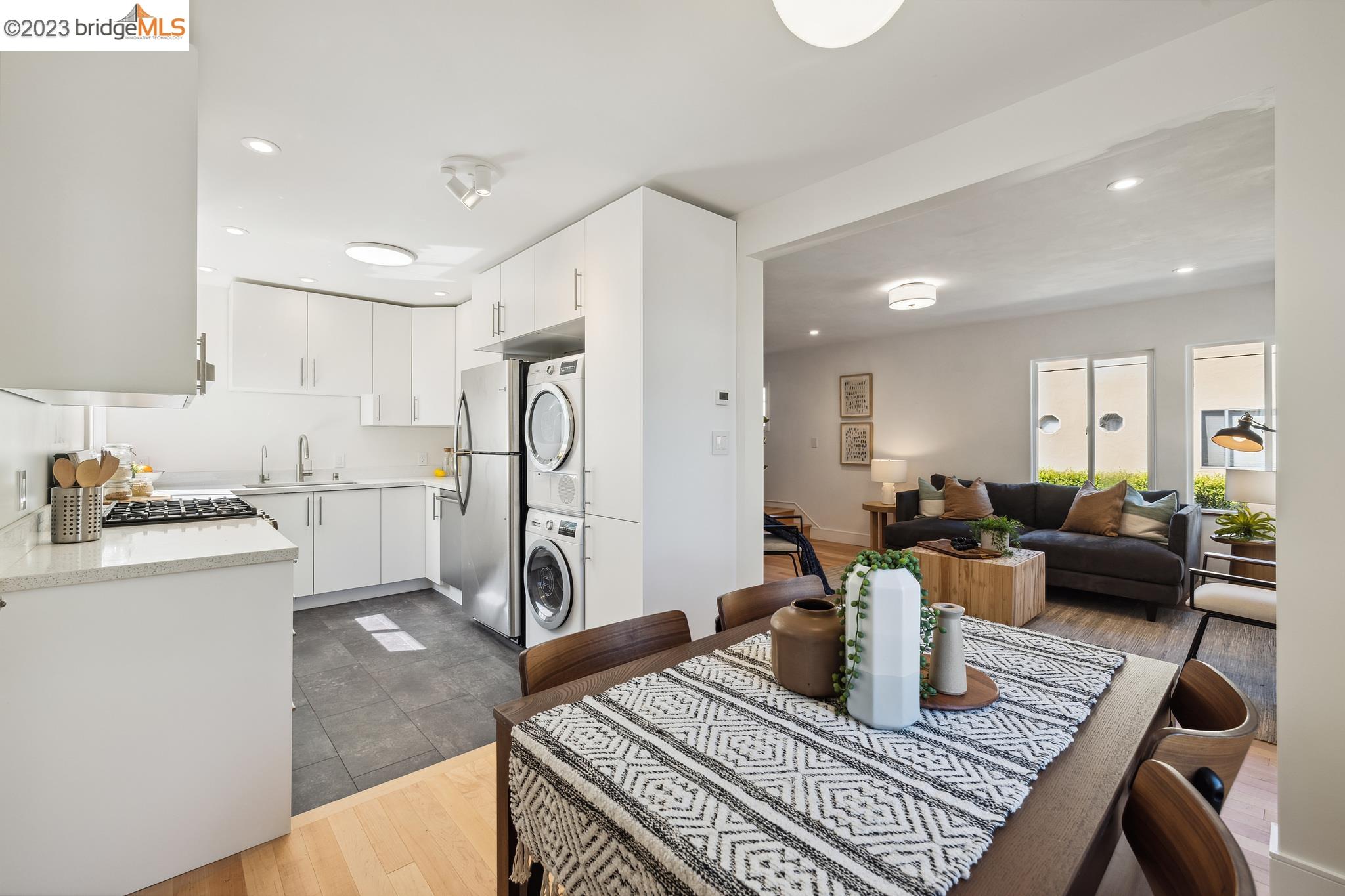 Detail Gallery Image 1 of 1 For 1219 54th St, Emeryville,  CA 94608 - – Beds | – Baths