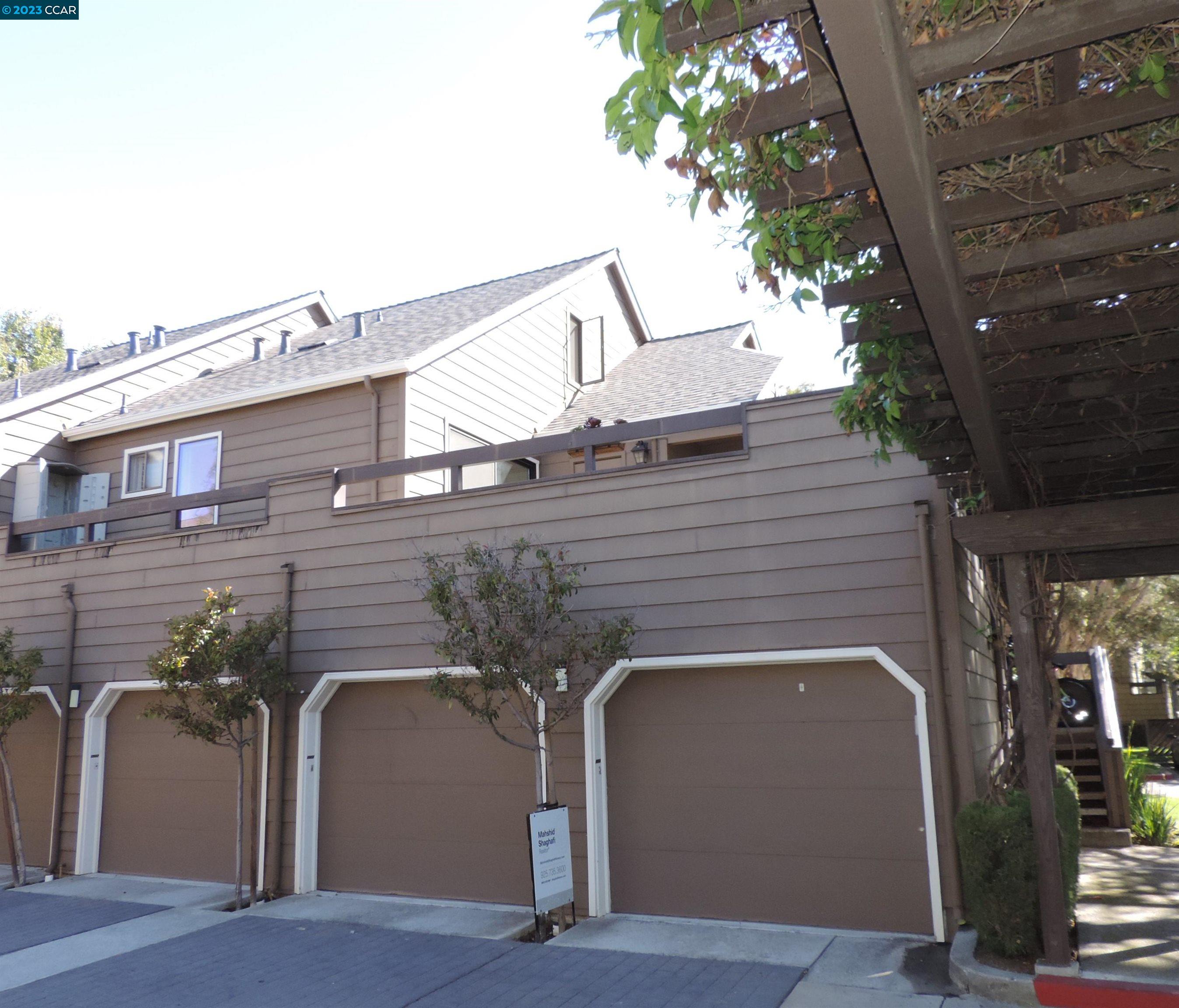 Detail Gallery Image 1 of 1 For 1024 Shoreline Dr, San Mateo,  CA 94404 - 1 Beds | 2 Baths