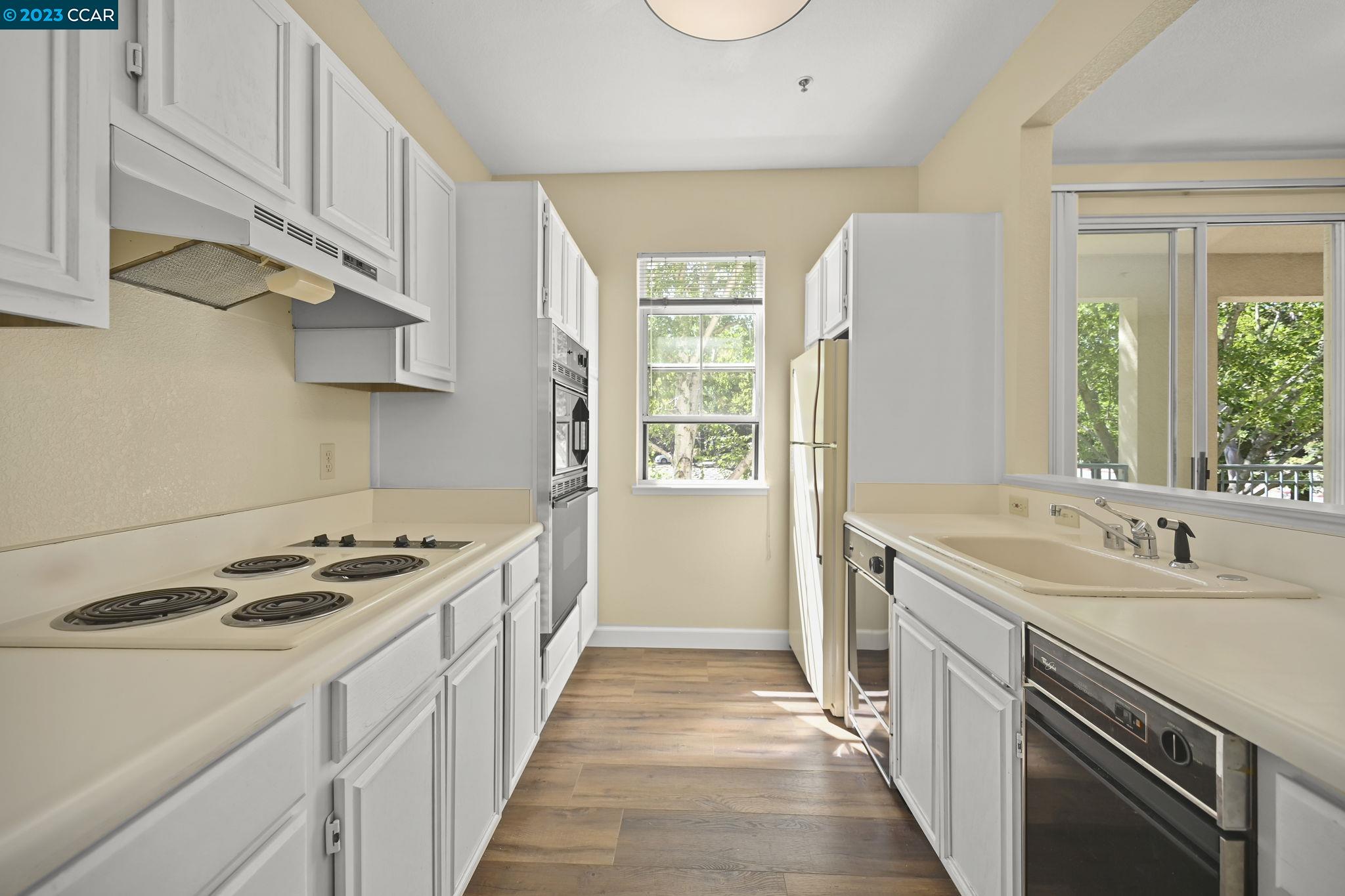 Photo #6: 41035165 Listing 