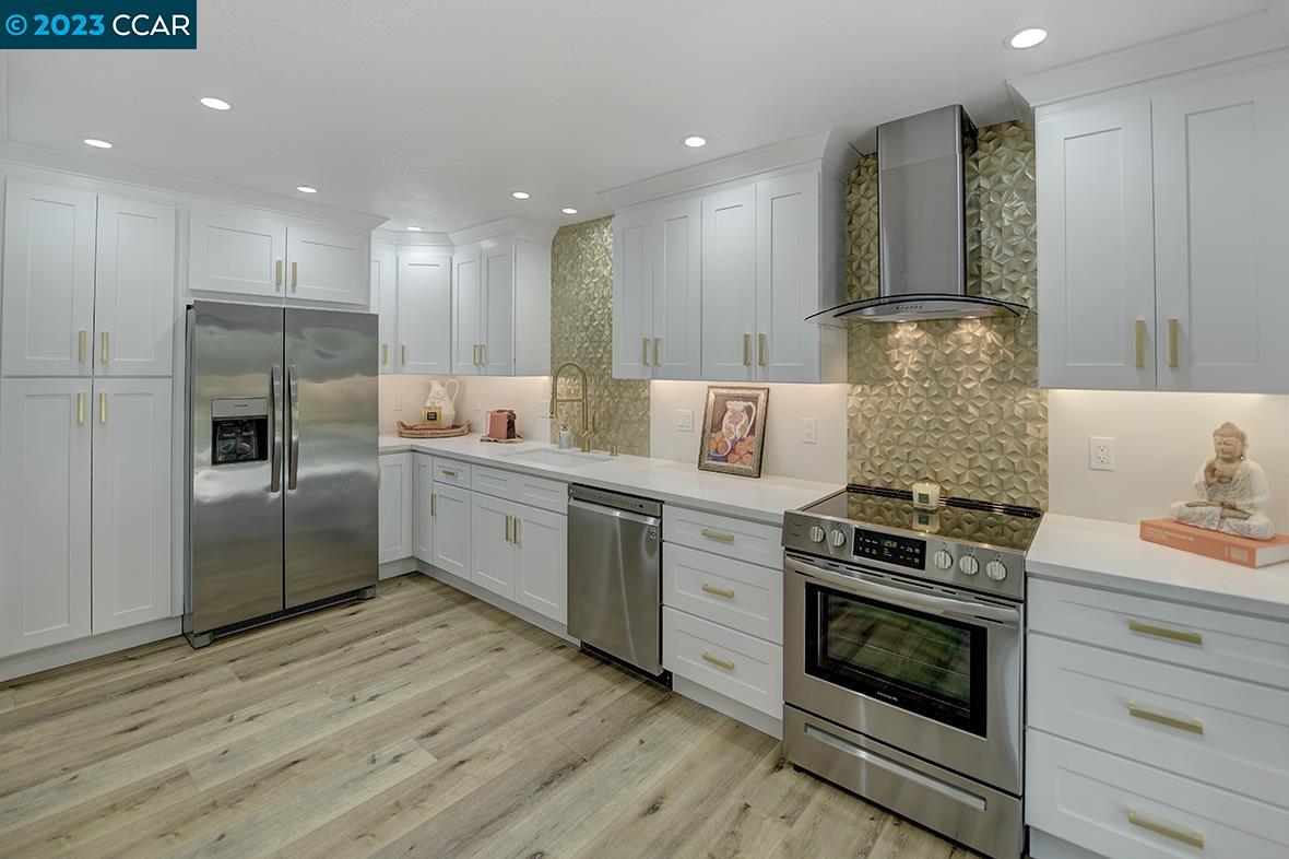 MLS: 41035259 Condo For Sale