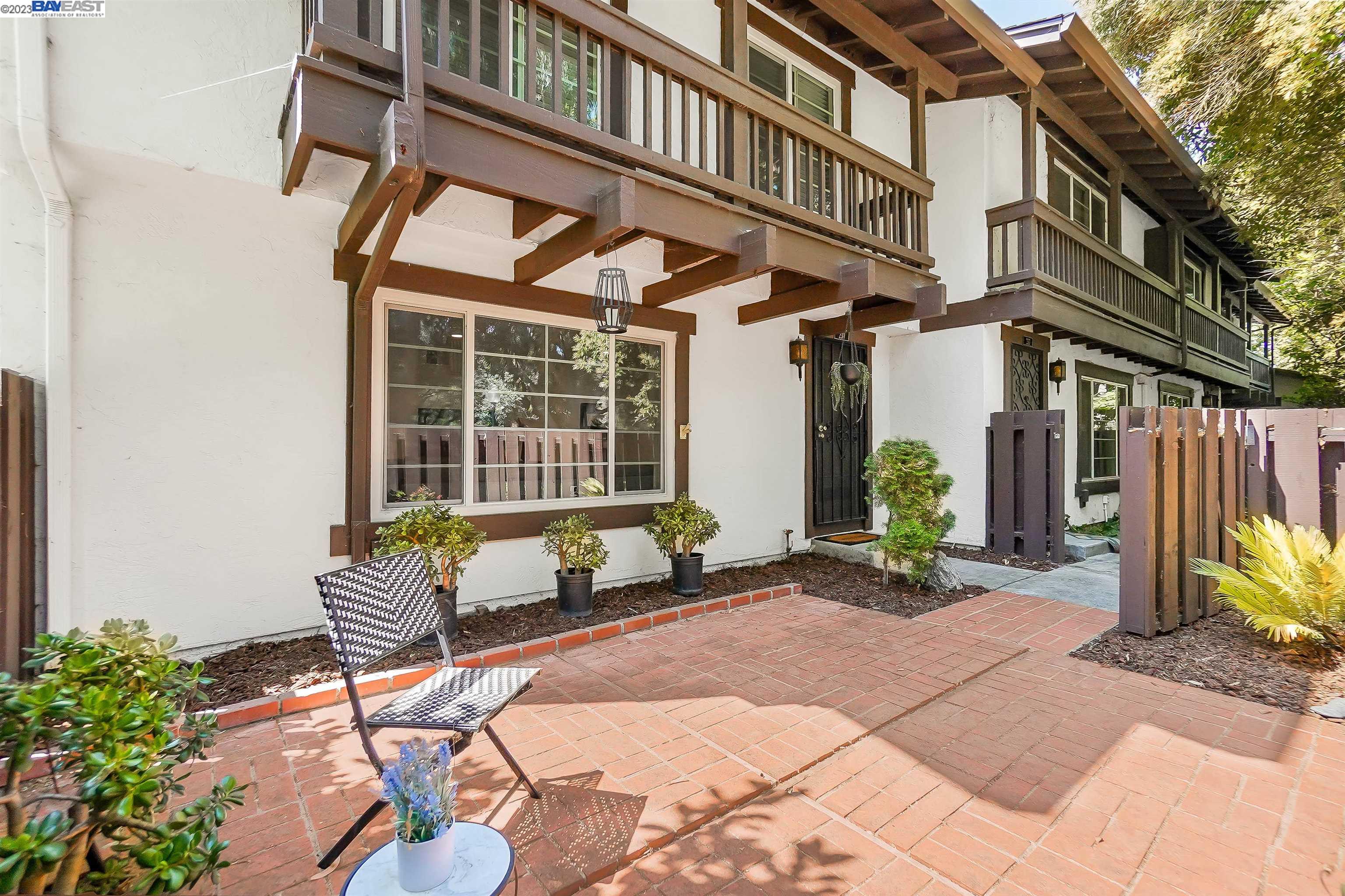 Photo #2: 41035315 Listing 