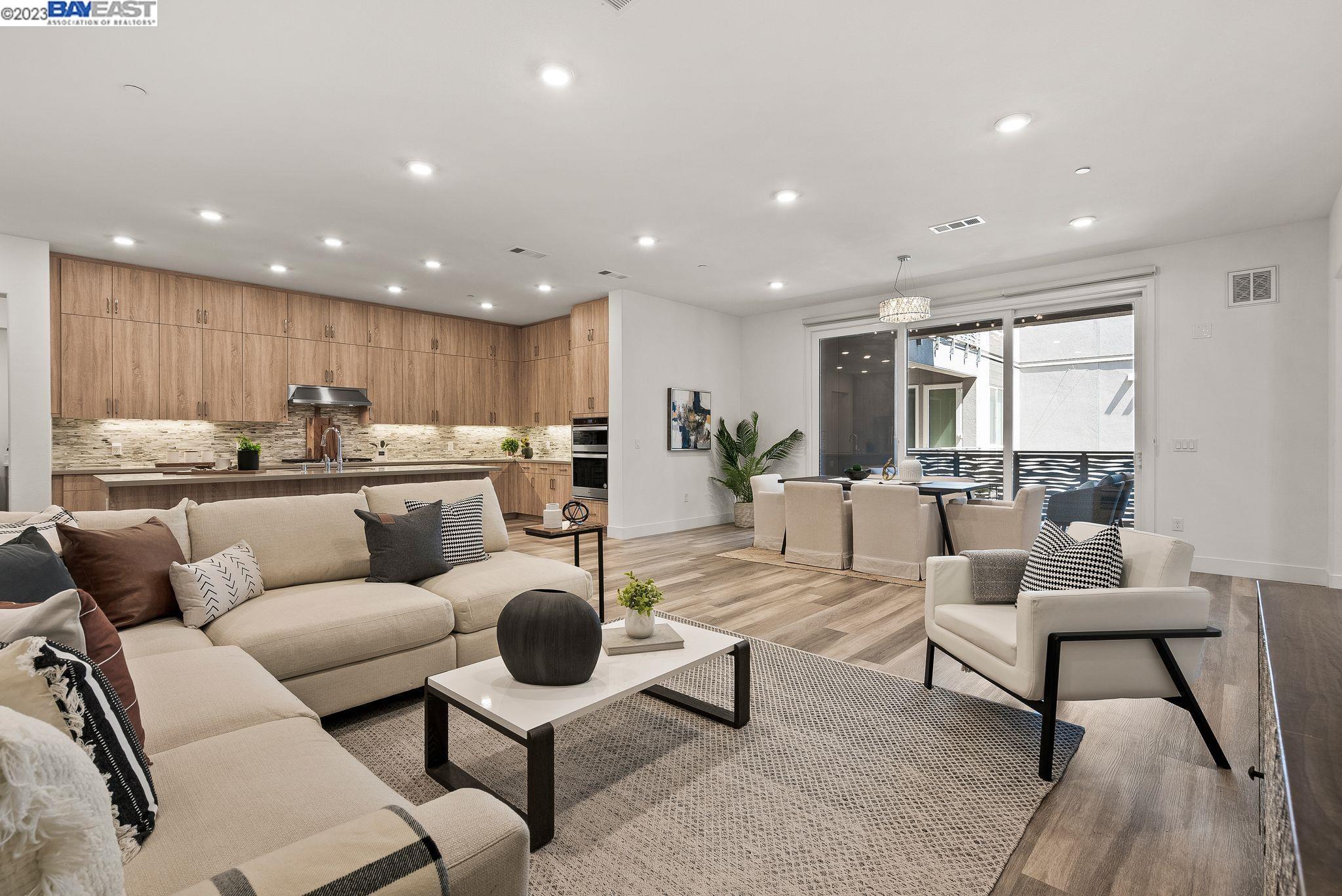 MLS: 41035348 Condo For Sale