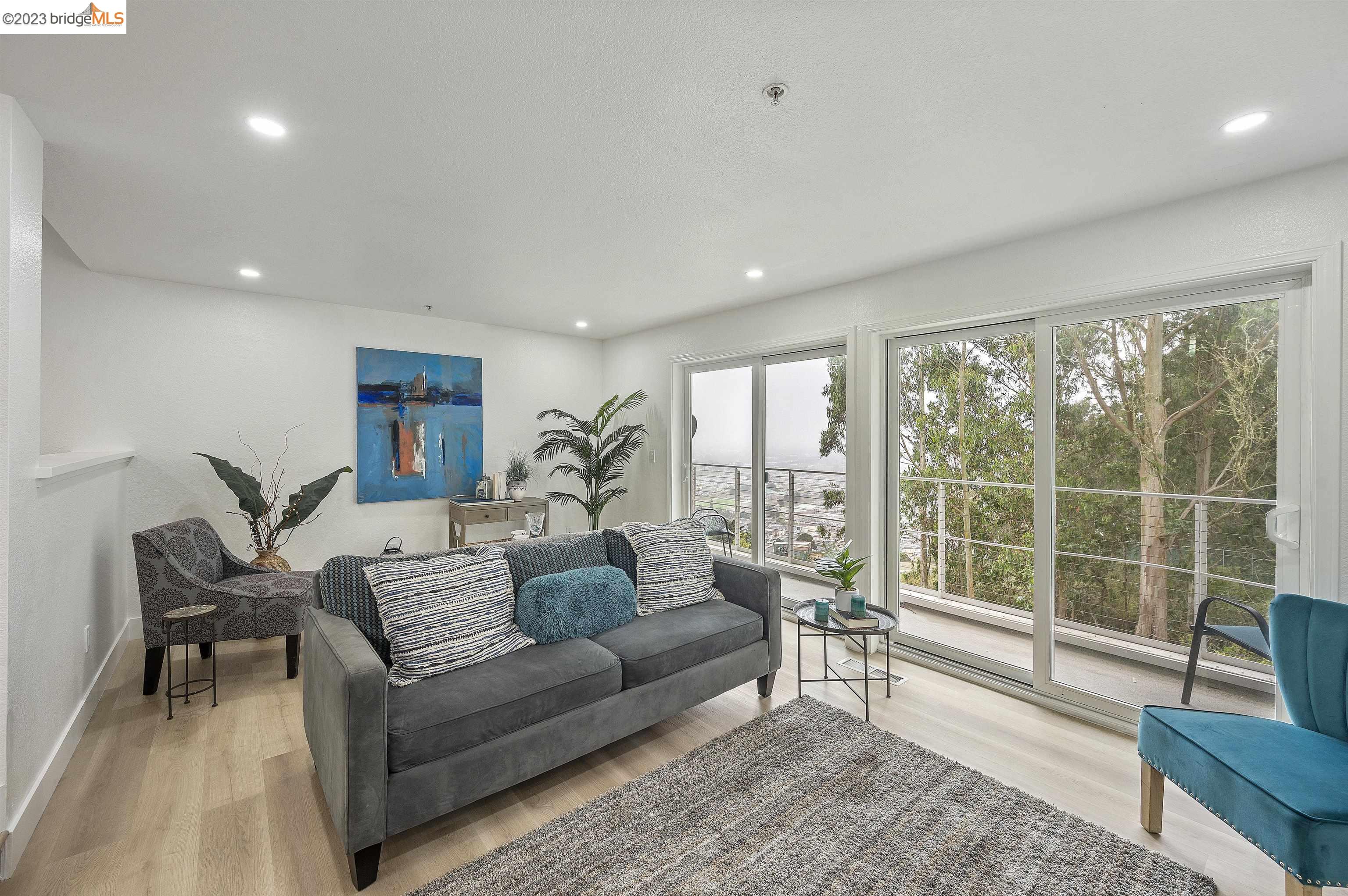 Detail Gallery Image 25 of 49 For 535 Mountain View Dr #5,  Daly City,  CA 94014 - 3 Beds | 2 Baths