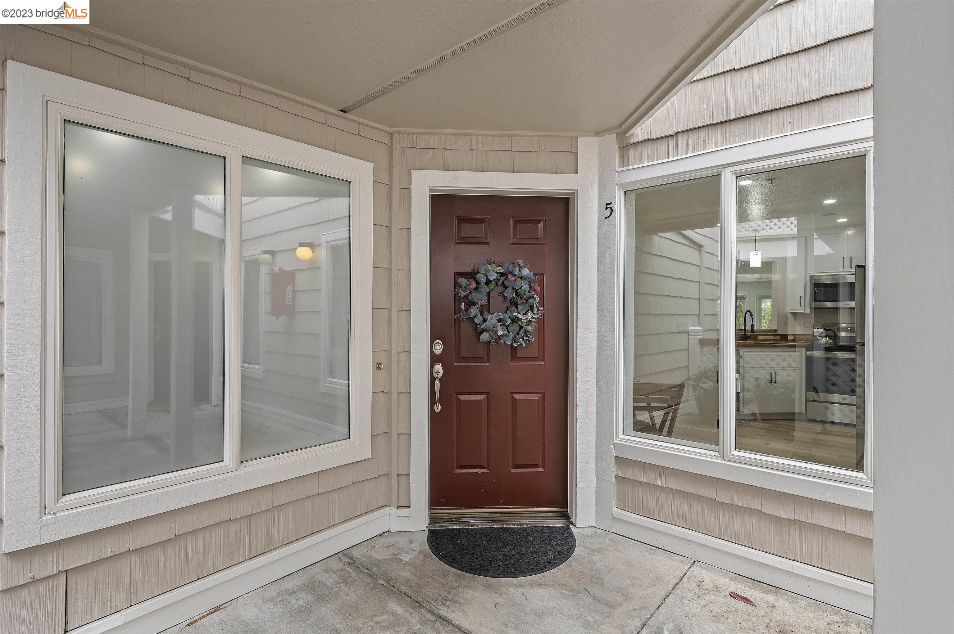 Detail Gallery Image 6 of 49 For 535 Mountain View Dr #5,  Daly City,  CA 94014 - 3 Beds | 2 Baths