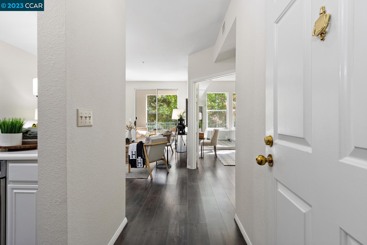 Photo #3: 41035443 Listing 