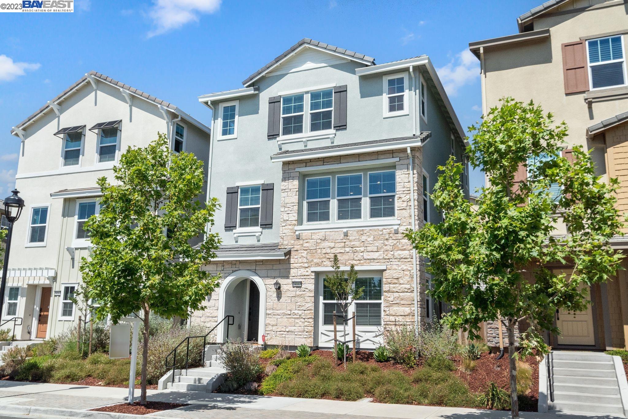 Detail Gallery Image 1 of 1 For 24165 Amaranth Loop, Hayward,  CA 94541 - 3 Beds | 3/1 Baths