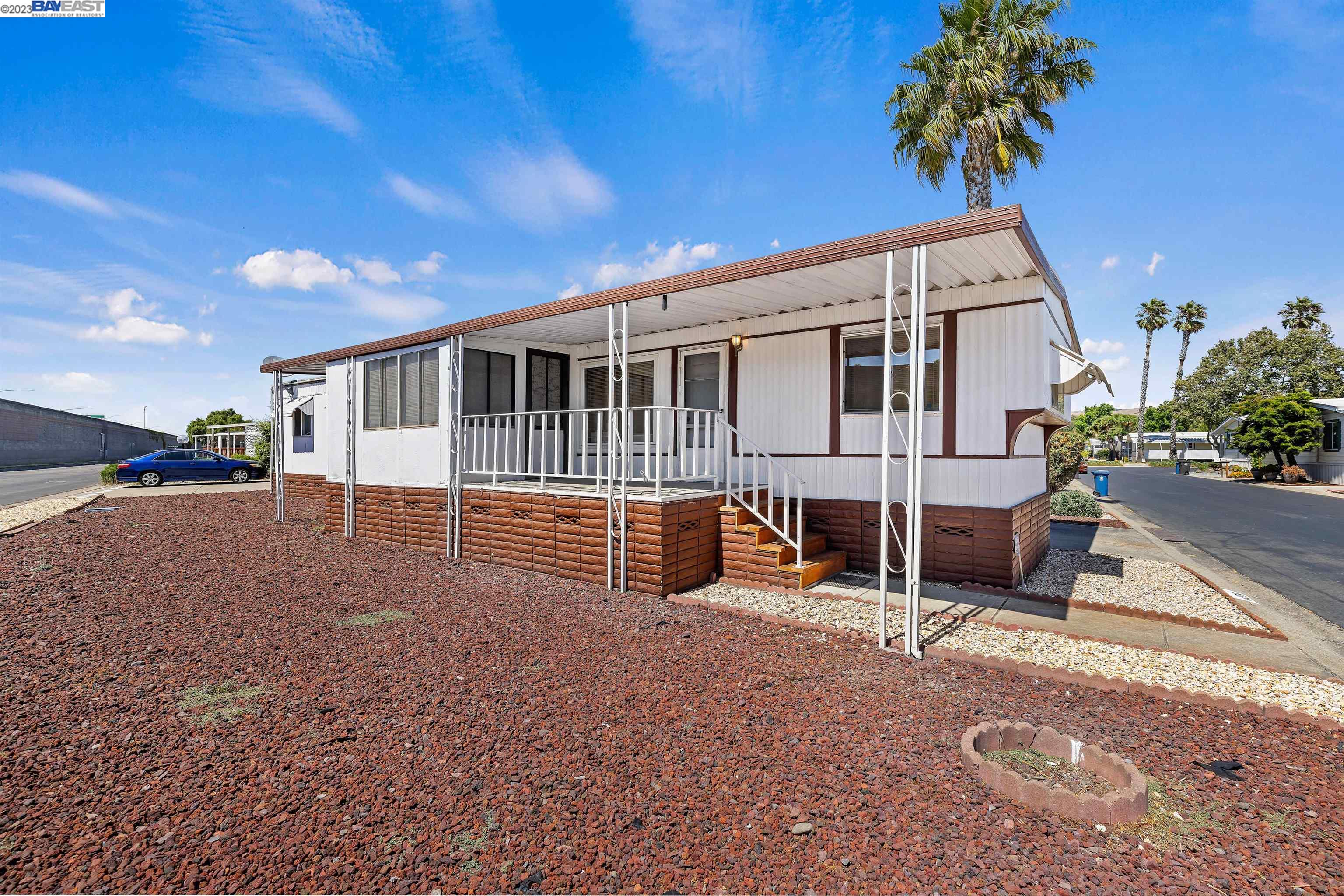 Detail Gallery Image 1 of 1 For 459 Makaha, Union City,  CA 94587 - 2 Beds | 1/1 Baths