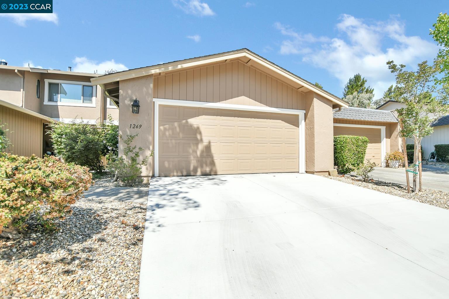 Detail Gallery Image 1 of 1 For 1269 Grove Cir, Benicia,  CA 94510 - 2 Beds | 2/1 Baths