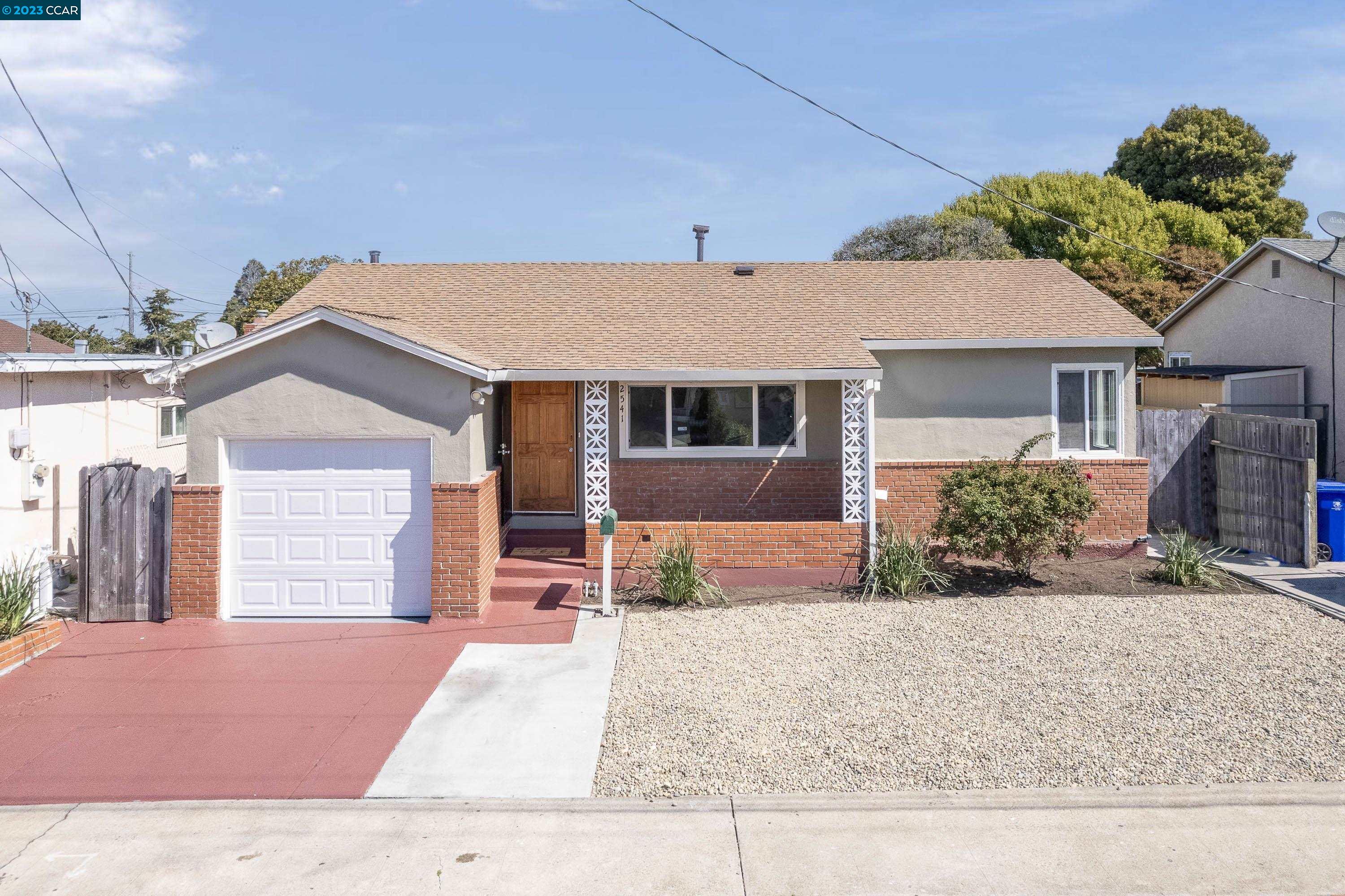 Detail Gallery Image 1 of 1 For 2541 Mcbryde Ave, Richmond,  CA 94804 - 2 Beds | 1 Baths