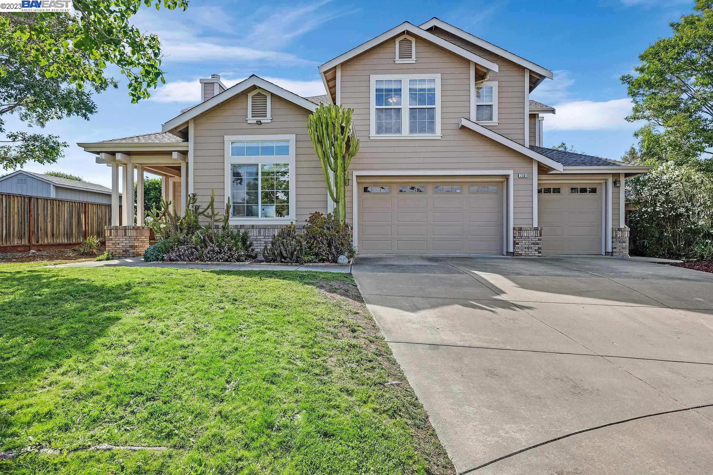 Detail Gallery Image 1 of 1 For 2501 Live Oak Ter, Hayward,  CA 94541 - 4 Beds | 3 Baths