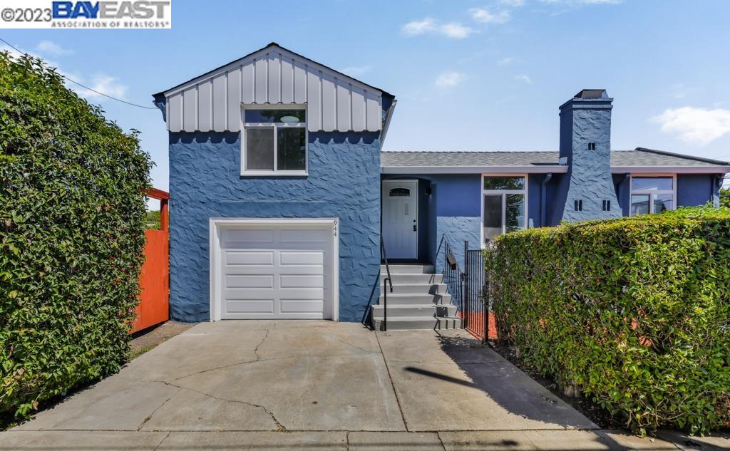 Detail Gallery Image 1 of 1 For 944 18th St, Richmond,  CA 94801 - 2 Beds | 1 Baths