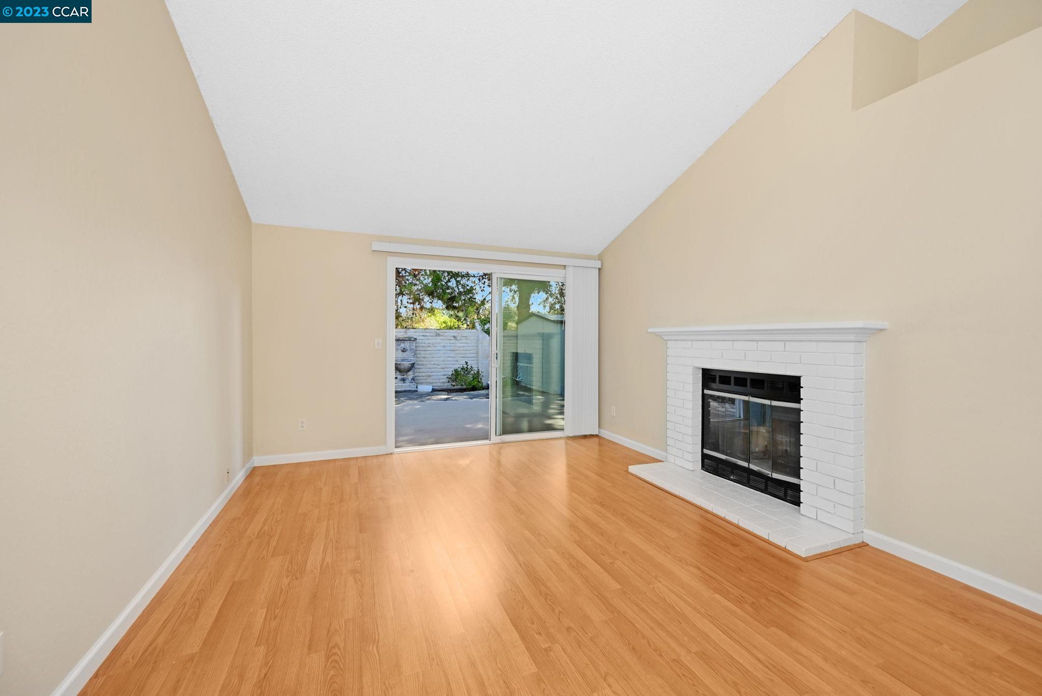 Photo #6: 41036373 Listing 