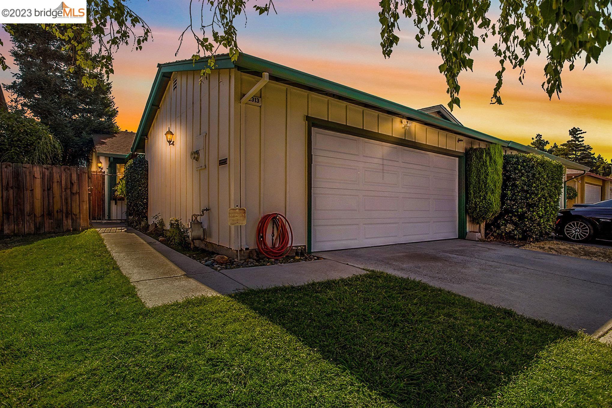 Detail Gallery Image 1 of 1 For 2313 Banyan Way, Antioch,  CA 94509 - 3 Beds | 2 Baths