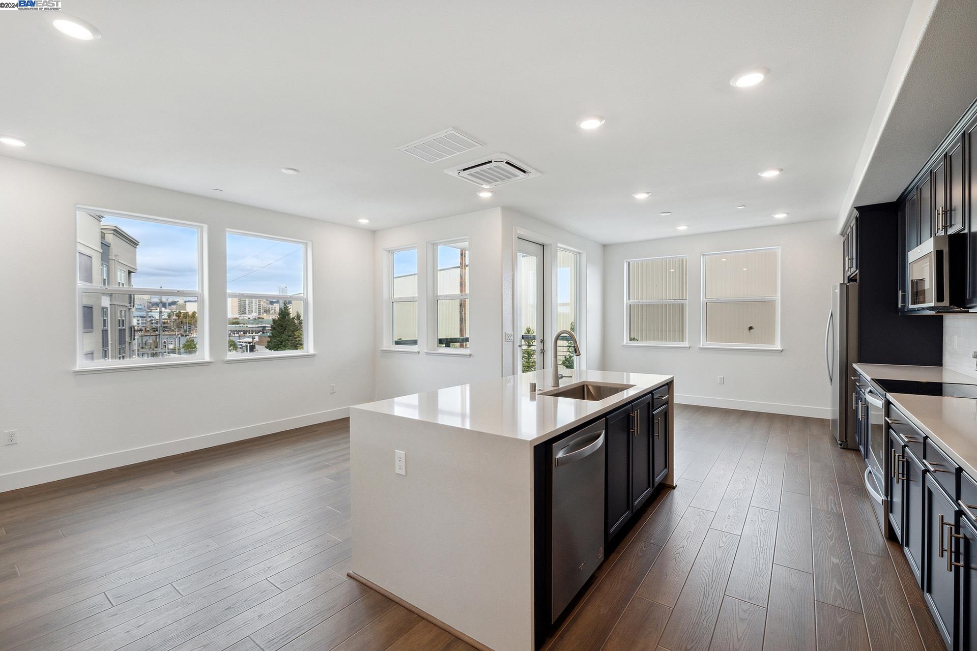 Photo #5: 41036656 Listing: Photo #5