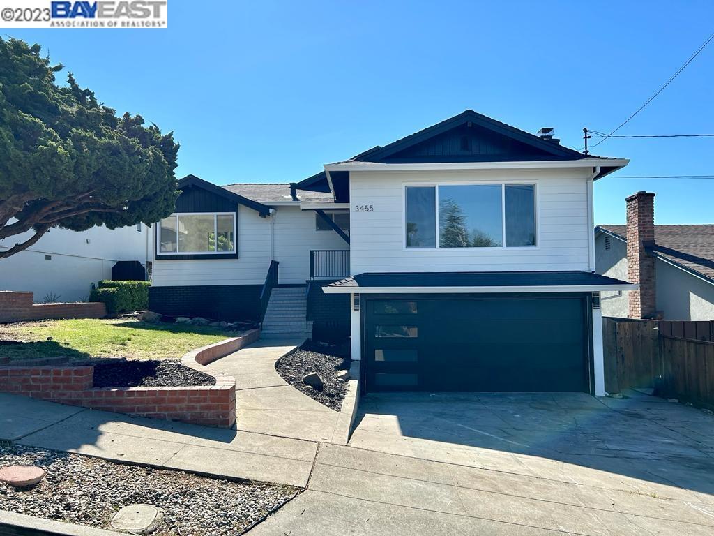 Detail Gallery Image 1 of 1 For 3455 Wyndale Dr, Castro Valley,  CA 94546 - 3 Beds | 2 Baths