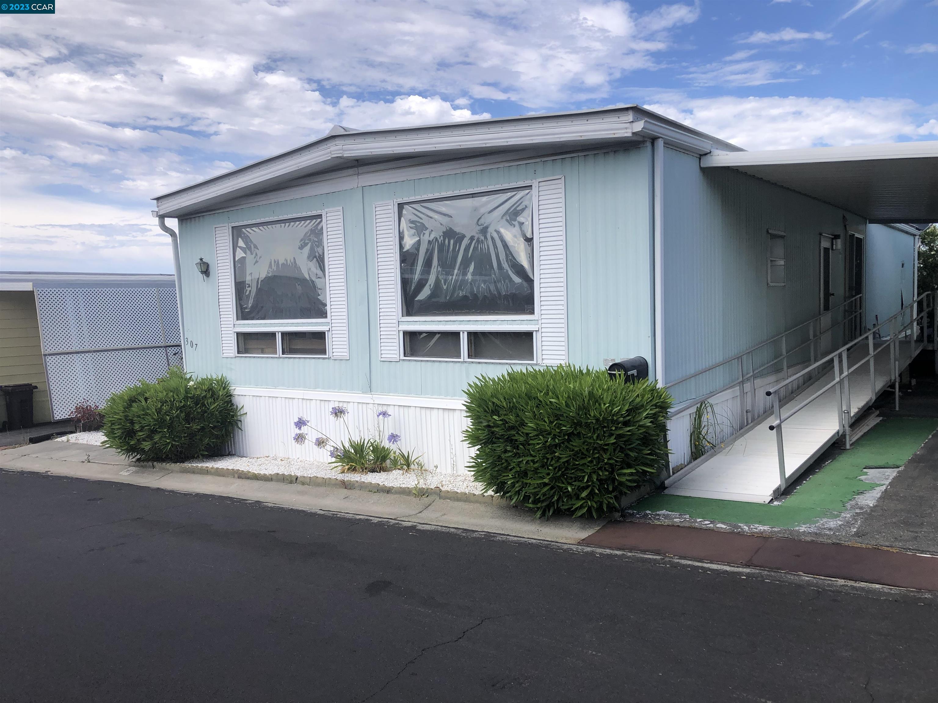 Detail Gallery Image 1 of 1 For 16401 San Pablo Ave #307,  San Pablo,  CA 94806 - 2 Beds | 2 Baths