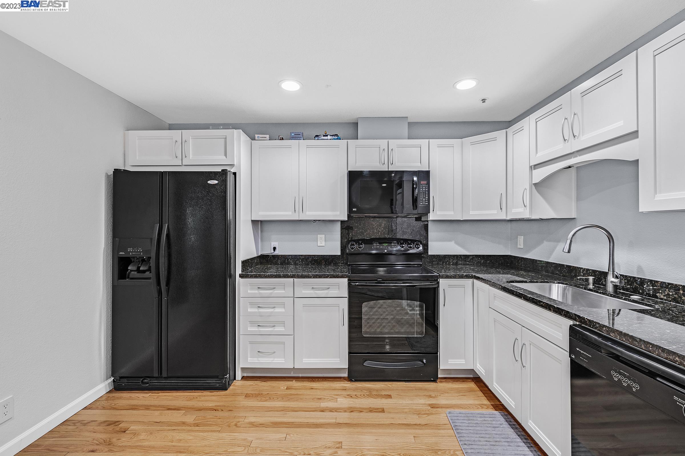 Photo #6: 41036808 Listing 