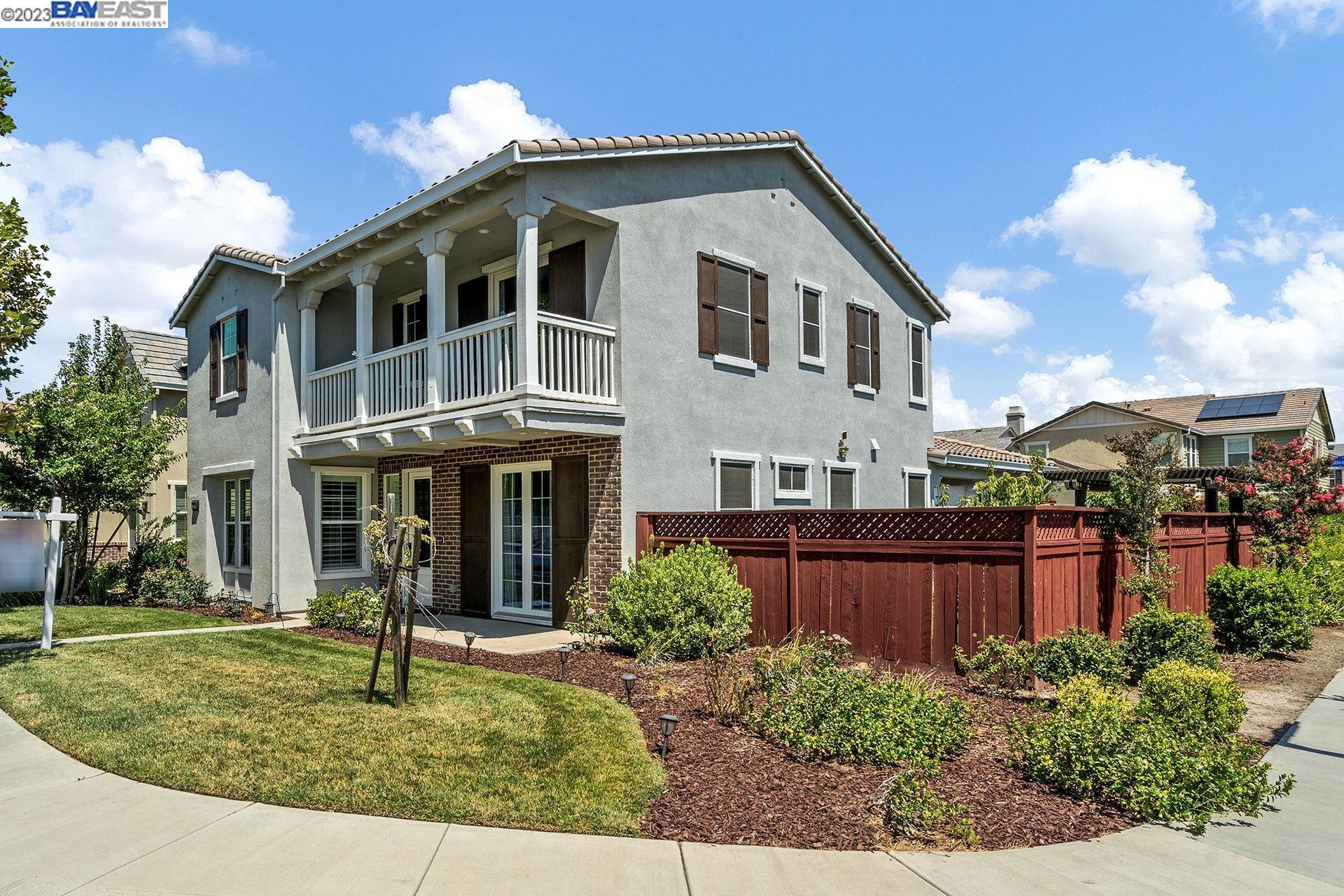 Detail Gallery Image 1 of 1 For 1244 S Vecindad St, Mountain House,  CA 95391 - 5 Beds | 4 Baths