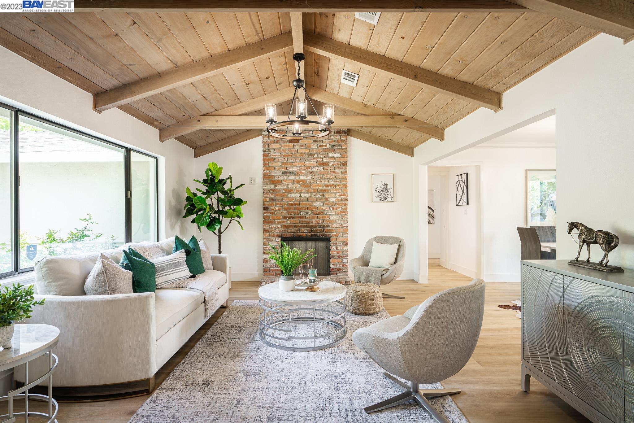 Detail Gallery Image 1 of 1 For 112 Donald Dr, Moraga,  CA 94556-2335 - 5 Beds | 2/1 Baths