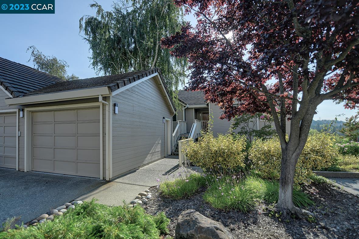 MLS: 41037262 Condo For Sale