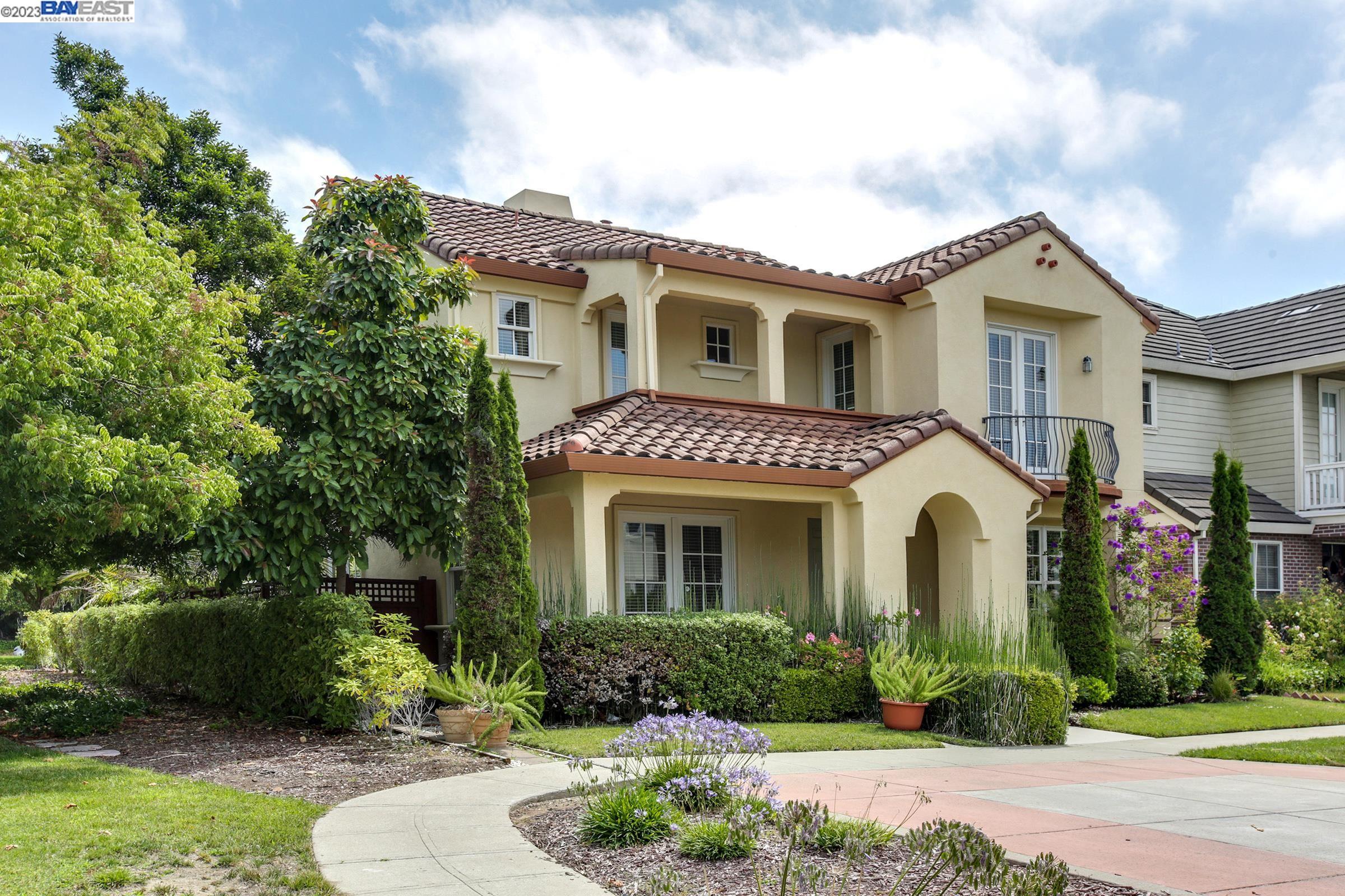 Detail Gallery Image 1 of 1 For 10 Dolphin Ct, Alameda,  CA 94501 - 4 Beds | 2/1 Baths