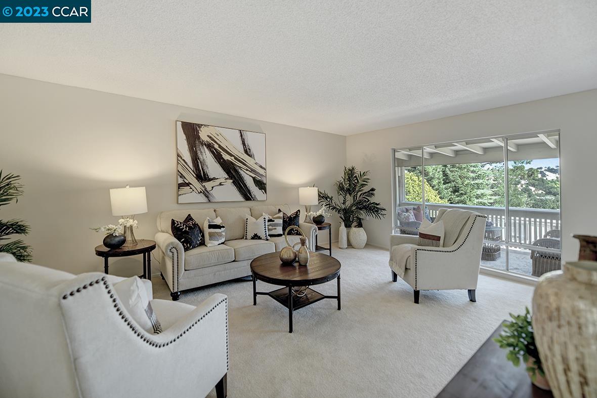 Photo #2: 41037298 Listing 