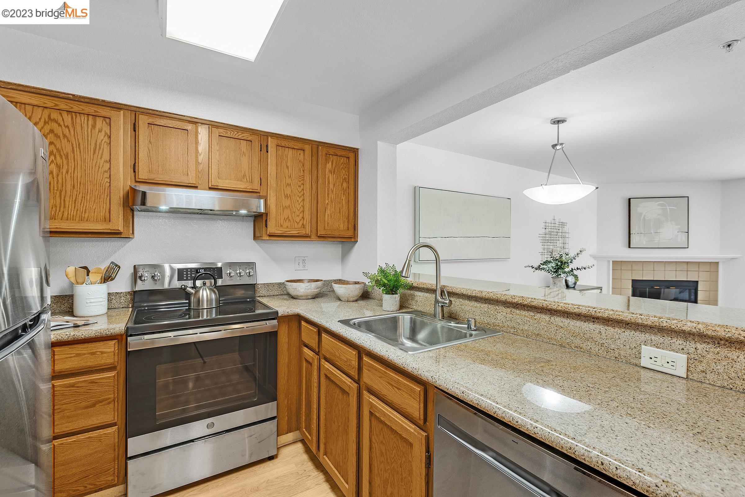 Detail Gallery Image 1 of 1 For 39034 Guardino Dr #203,  Fremont,  CA 94538 - 1 Beds | 1 Baths