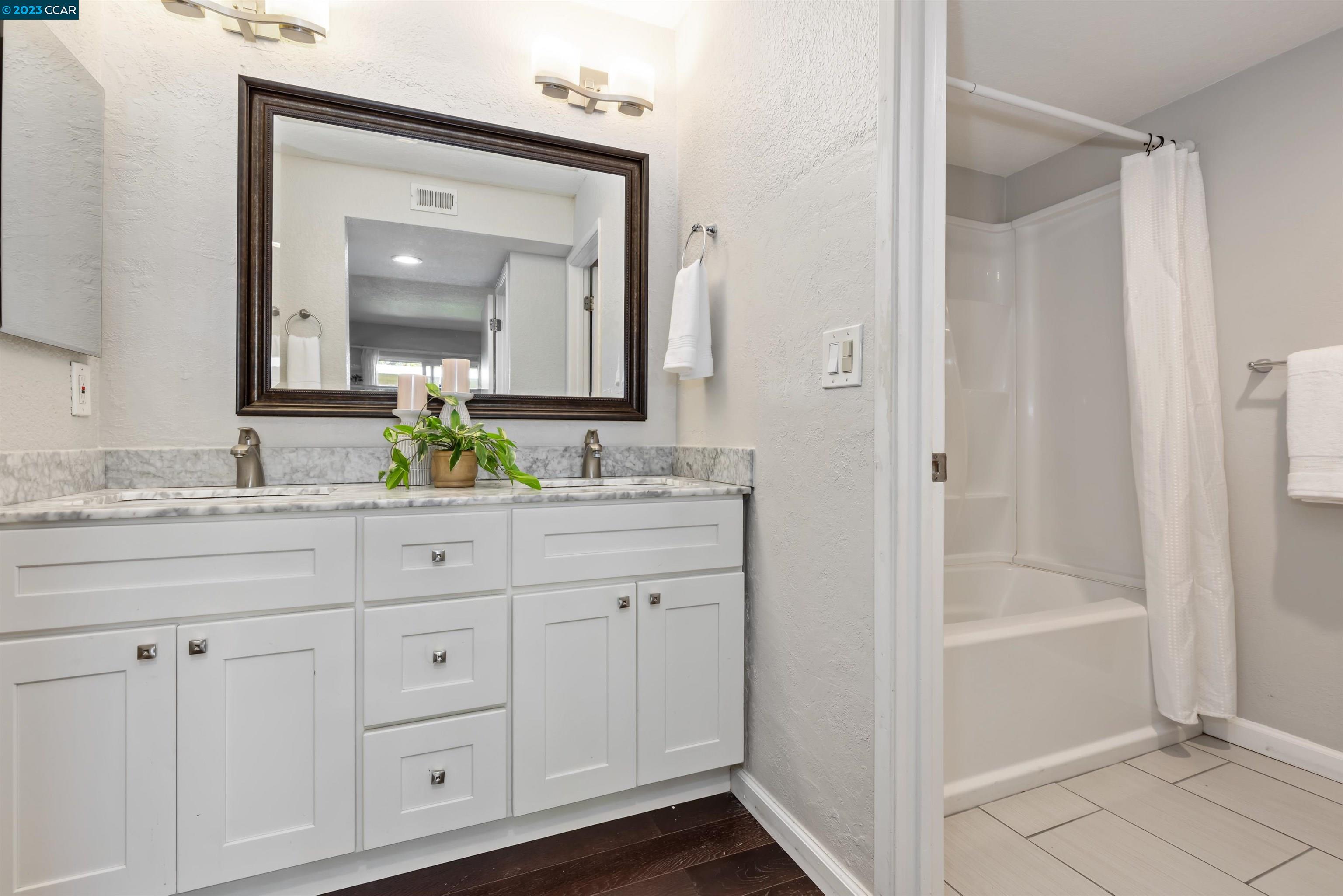 Photo #16: 41037371 Listing: Photo #16