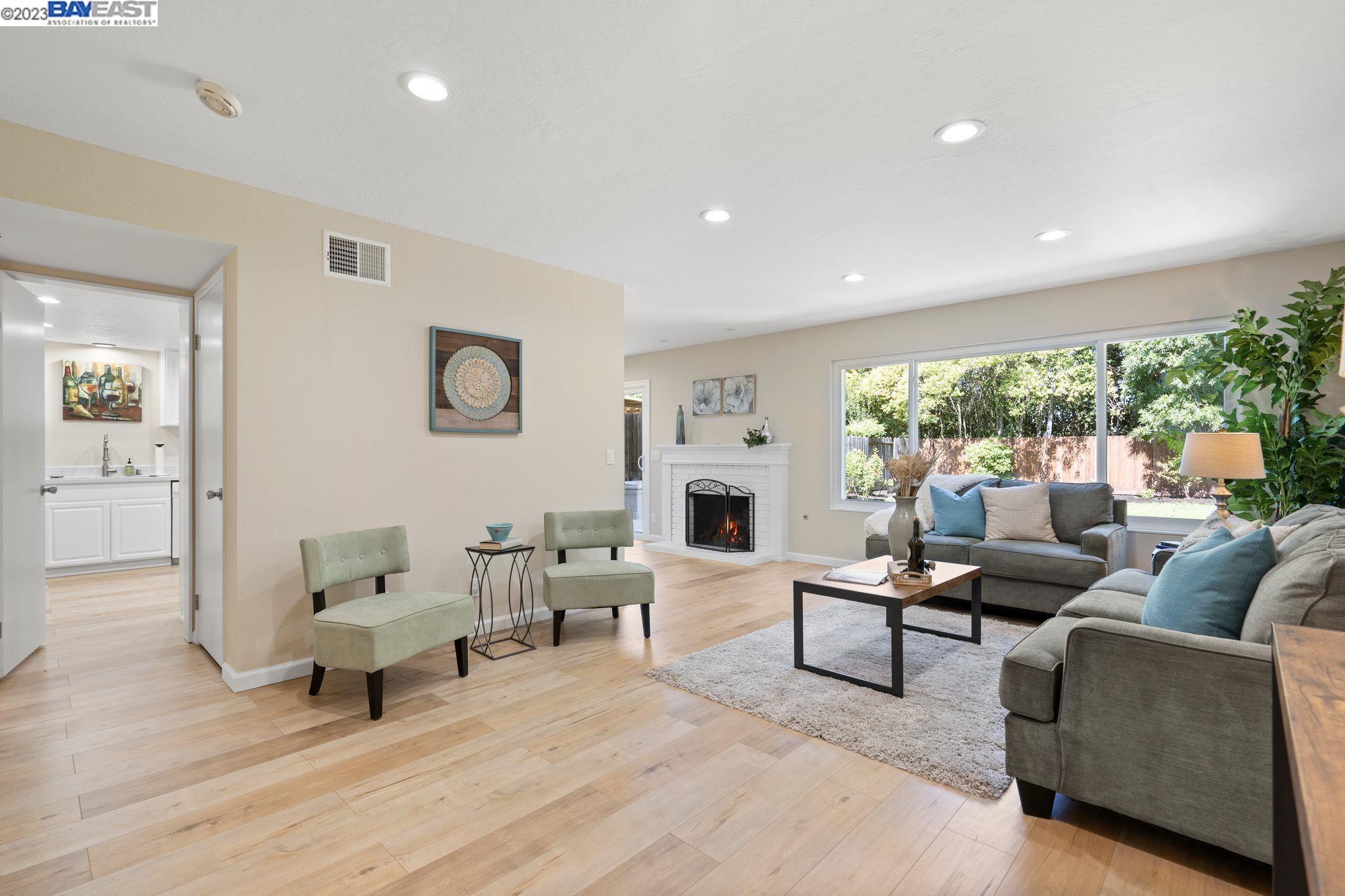Detail Gallery Image 1 of 1 For 708 Fountainhead, San Ramon,  CA 94583-1724 - 3 Beds | 2/1 Baths