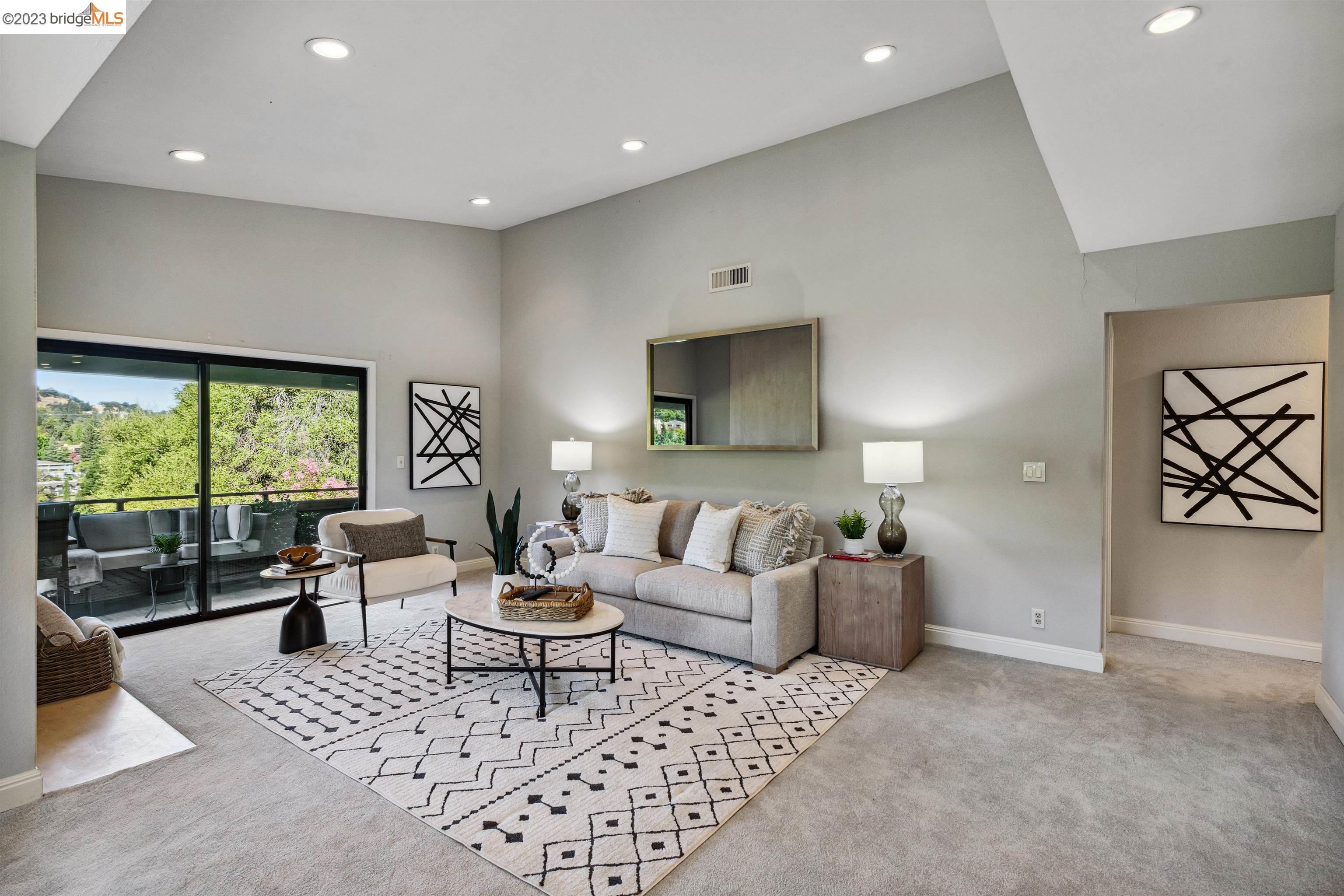 Photo #2: 41037438 Listing 