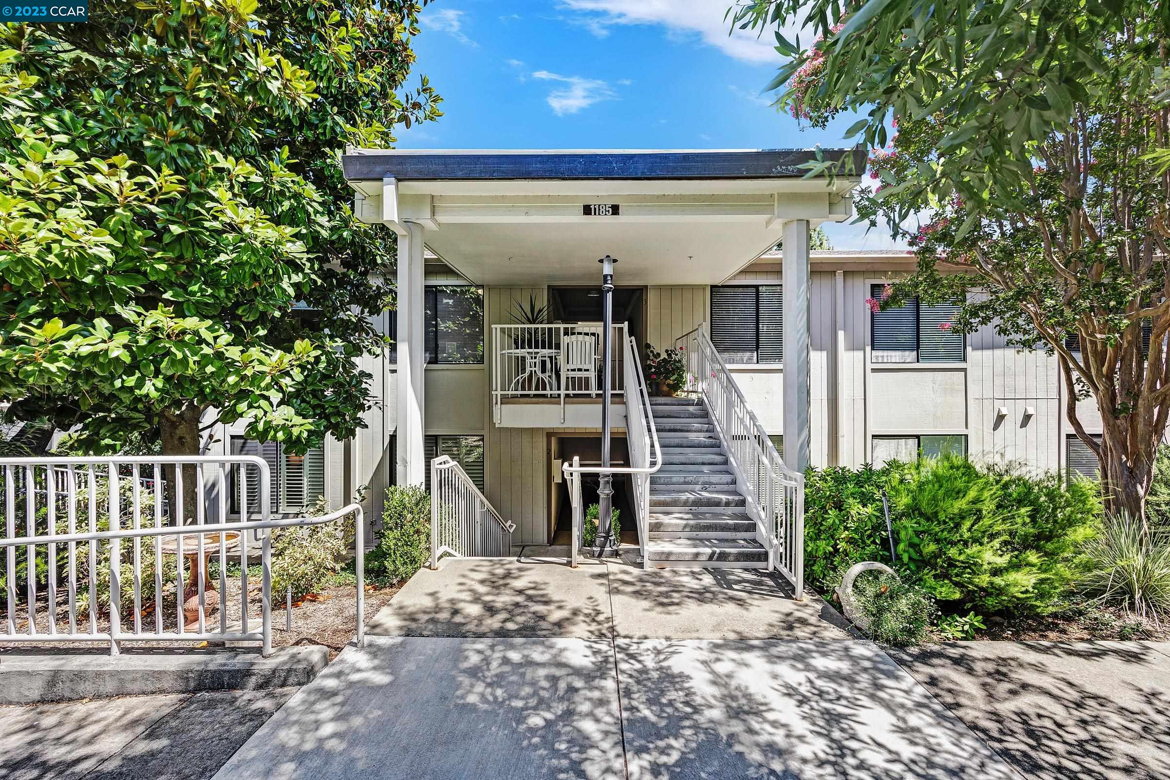 MLS: 41037467 Condo For Sale