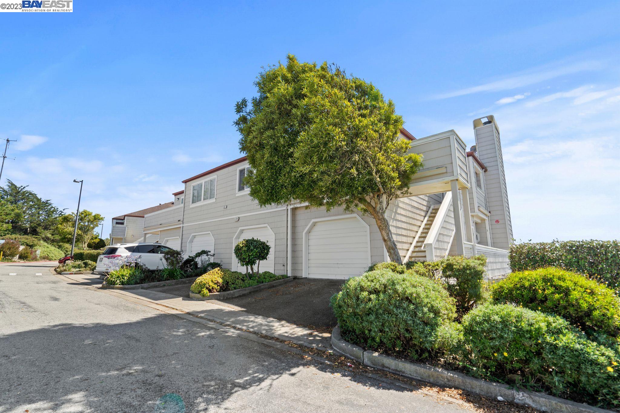 Detail Gallery Image 1 of 1 For 551 Pointe Pacific Dr #4,  Daly City,  CA 94014 - 2 Beds | 2 Baths